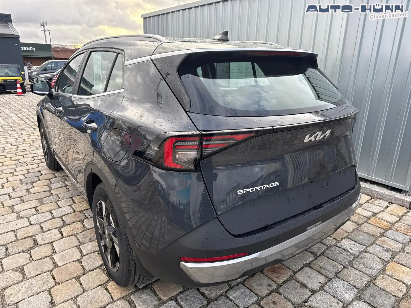 Kia Sportage Urban 1.6 T-GDI 150 PS 6 Gang-NEUES MODELL-Nav... Gris - 2