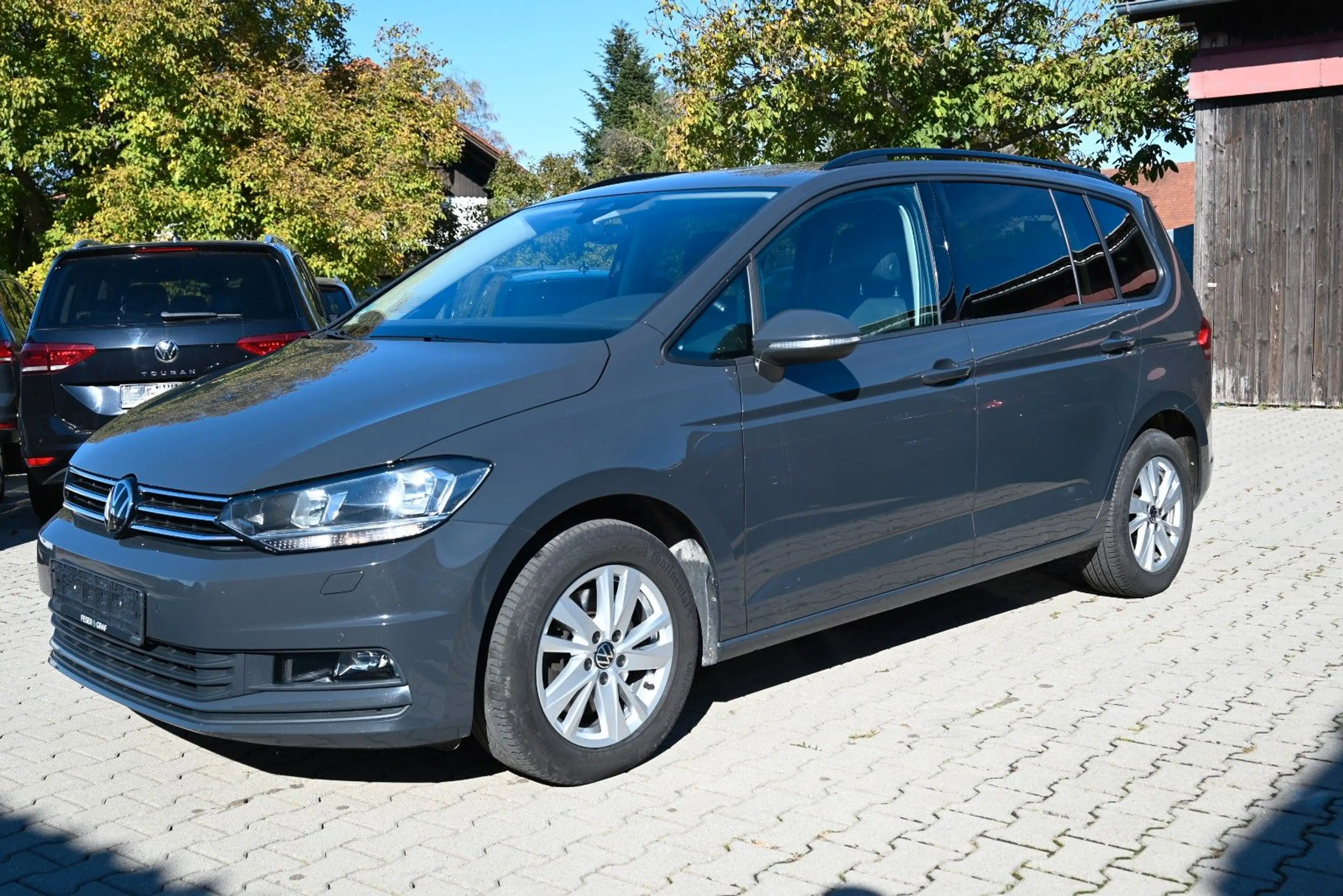 Volkswagen Touran Comfortline/7Sitze/AHK/ACC/Virtual/Kamera