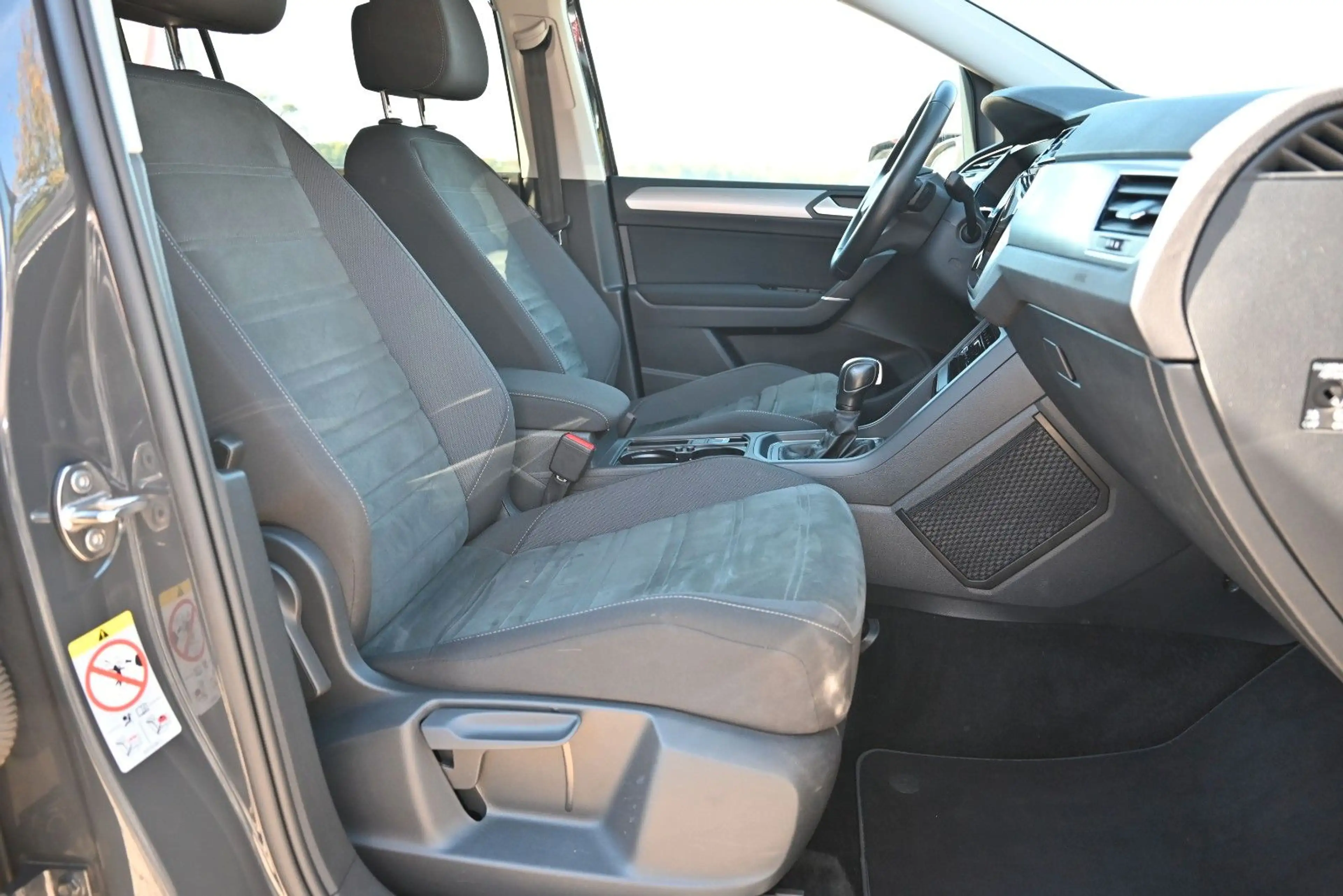 Volkswagen Touran Comfortline/7Sitze/AHK/ACC/Virtual/Kamera — photo 11