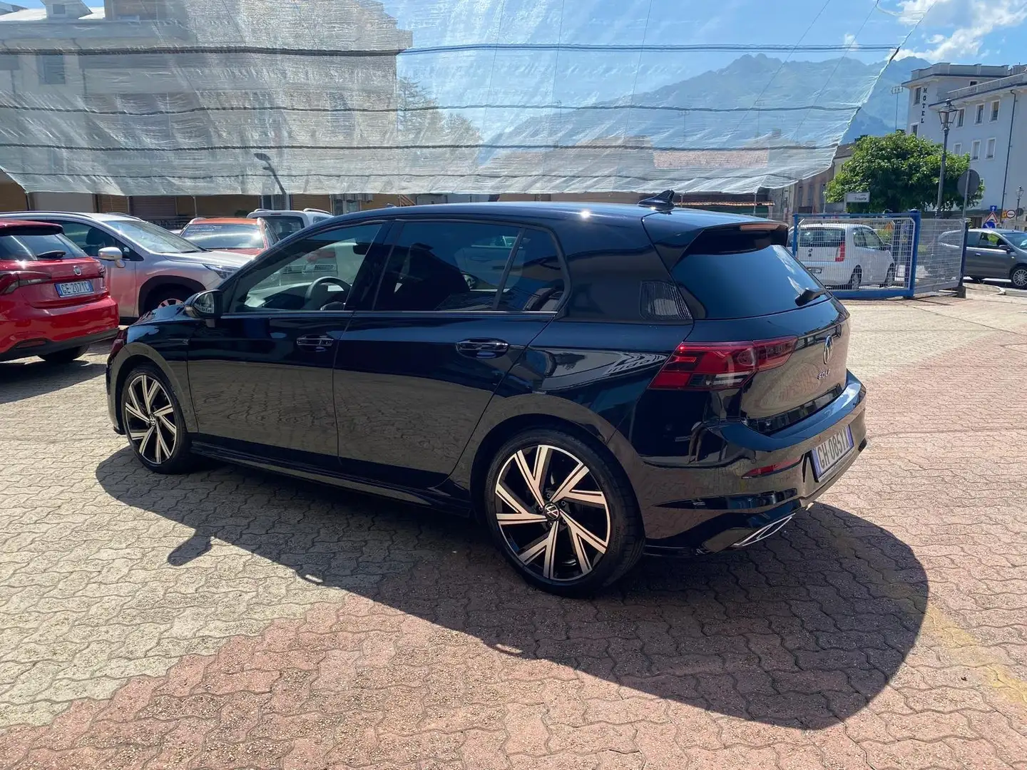 Volkswagen Golf 8 1.5 150cv ACT R-LINE *Cerchi 18''Retrocamera Nero - 2