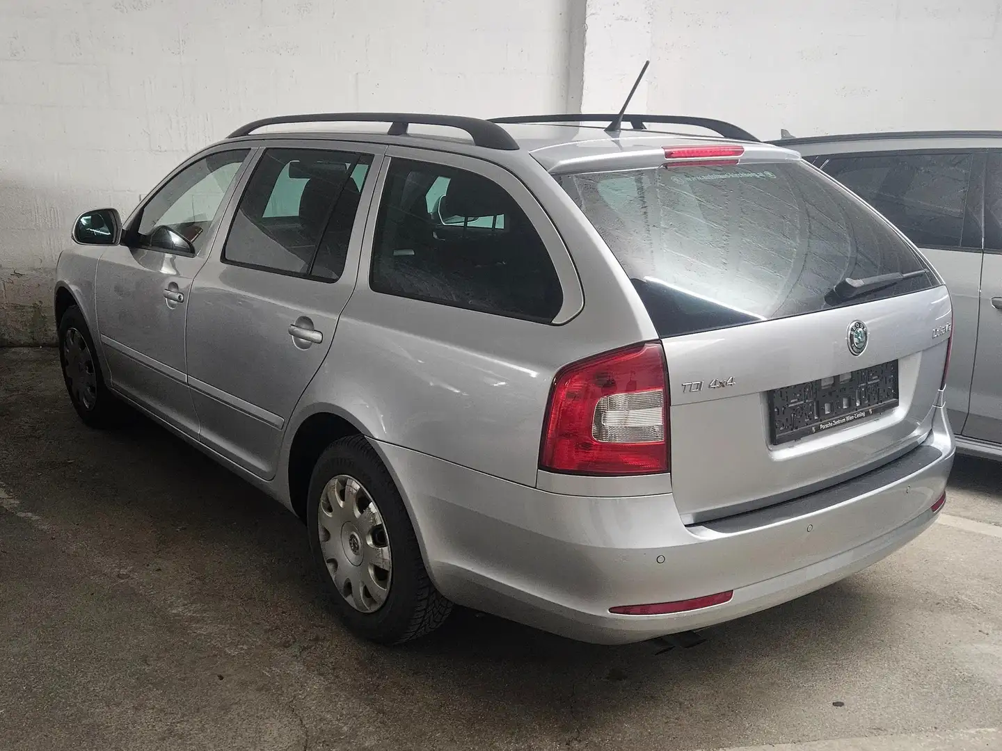 Skoda Octavia Octavia Combi 1,6 Elegance TDI Green tec Elegance Silber - 1