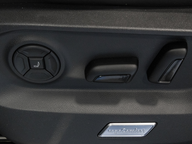 Volkswagen Touareg R 3,0 TSI R eHybrid 0,5% Dienstw. LUFTF. AHK DY... — photo 12
