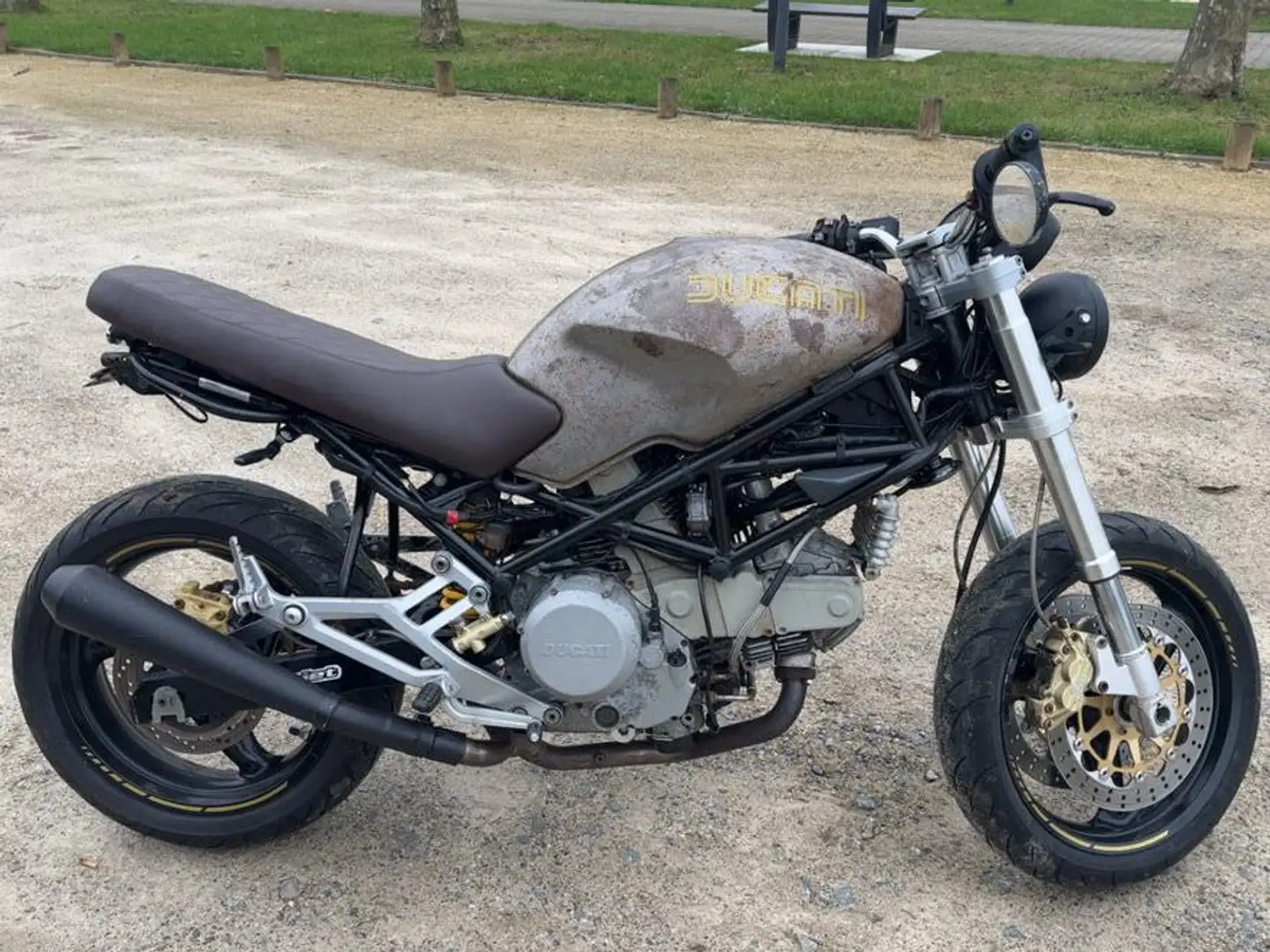 Ducati Monster 750 café racer Brun - 1