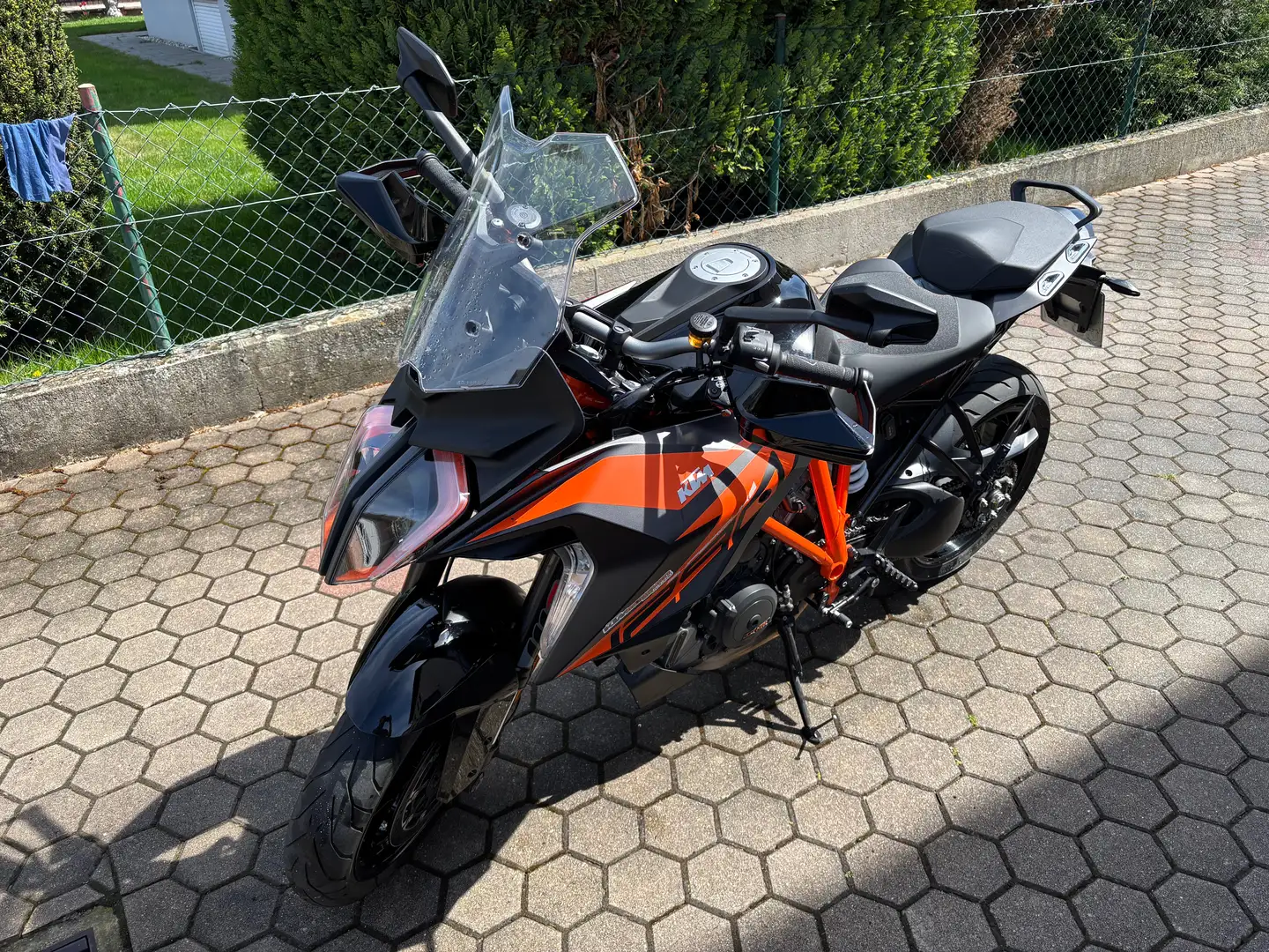 KTM 1290 Super Duke GT Schwarz - 1