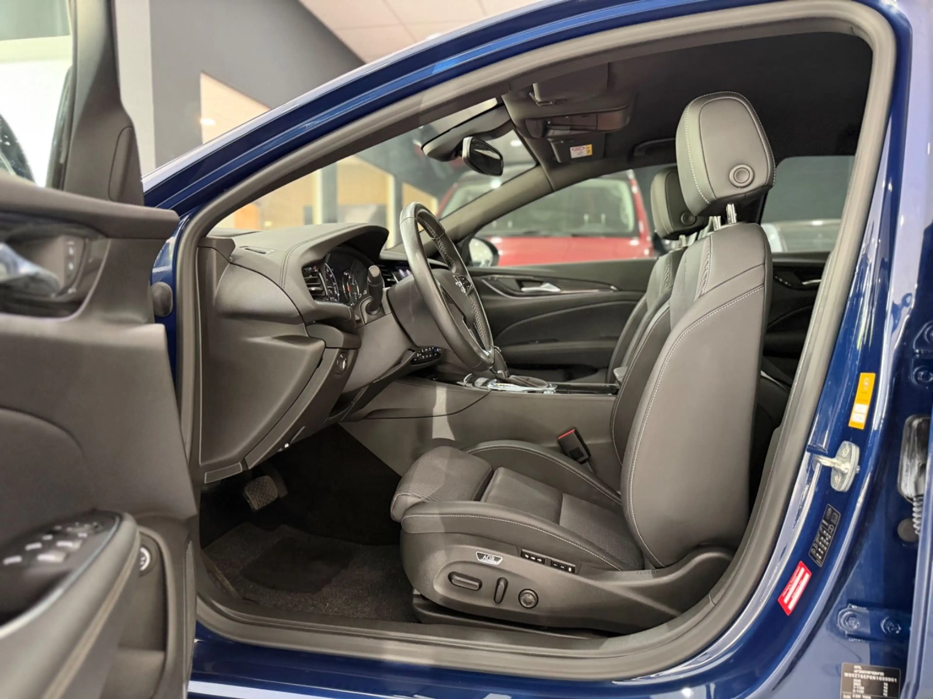 Opel Insignia B Sports Tourer Elegance*AHK*KAMERA*LED — photo 6