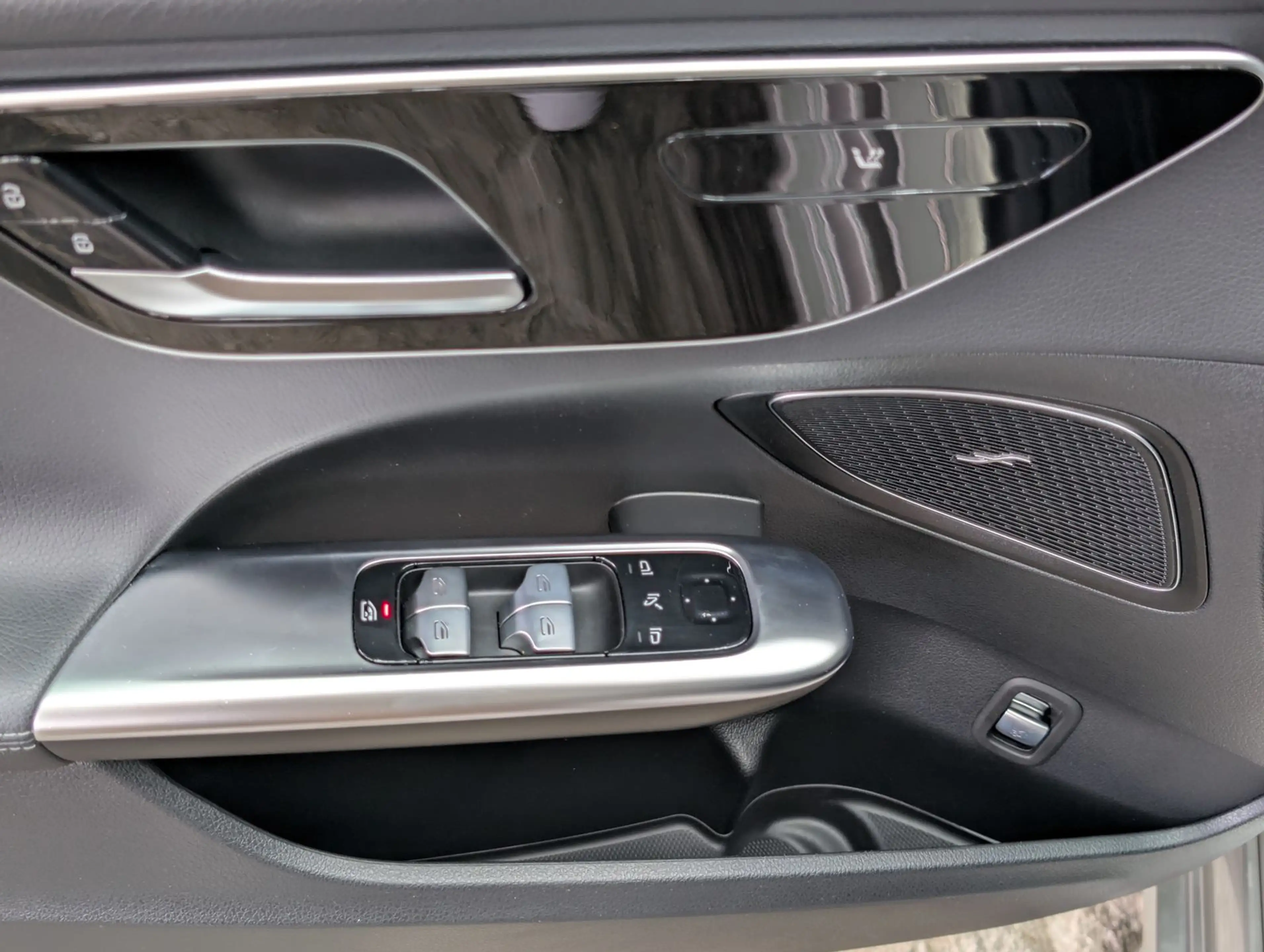 Mercedes-Benz C 200 d Avantgarde MBUX LED KAM BURMESTER LEDER — photo 11