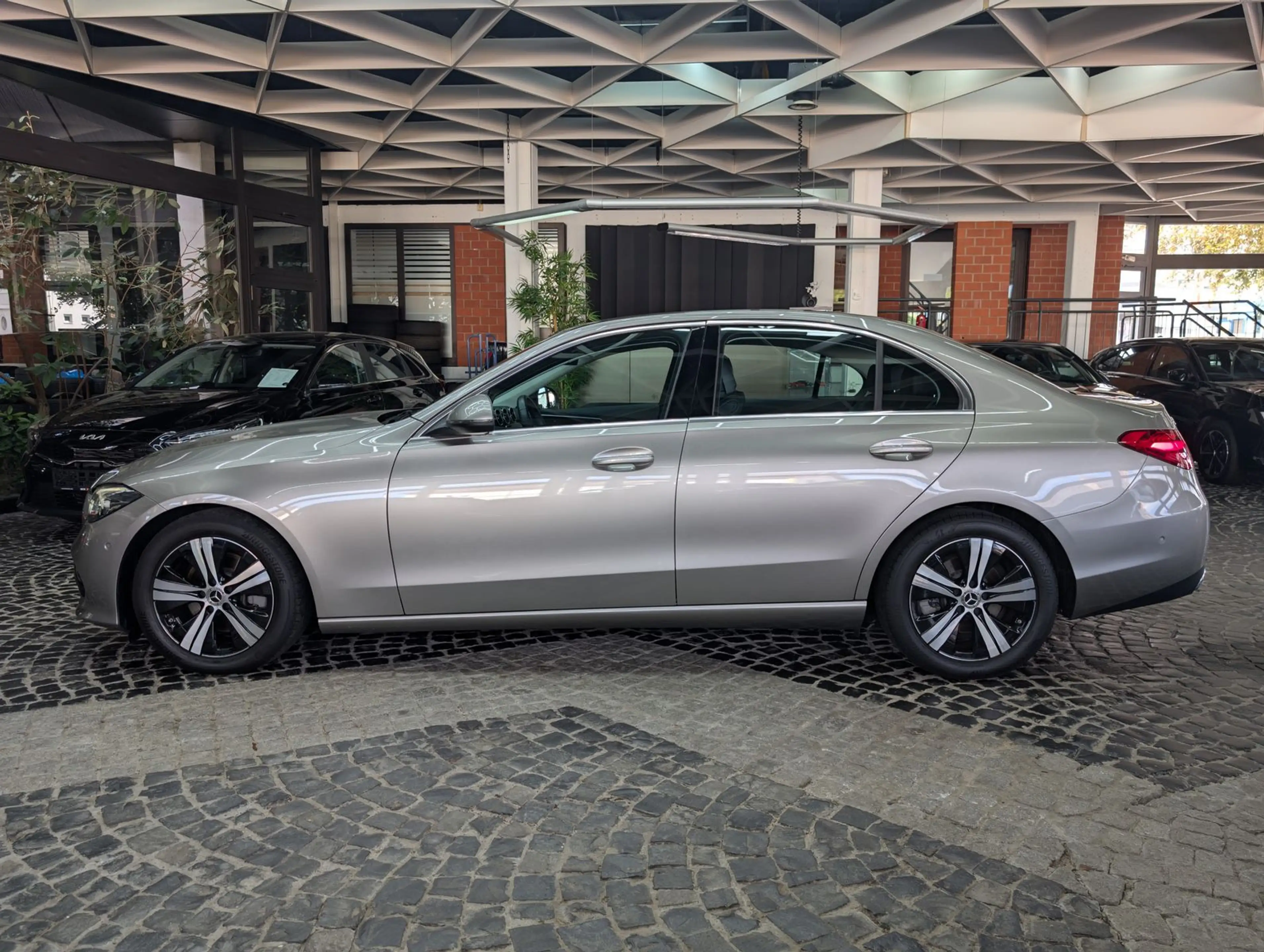 Mercedes-Benz C 200 d Avantgarde MBUX LED KAM BURMESTER LEDER — photo 4