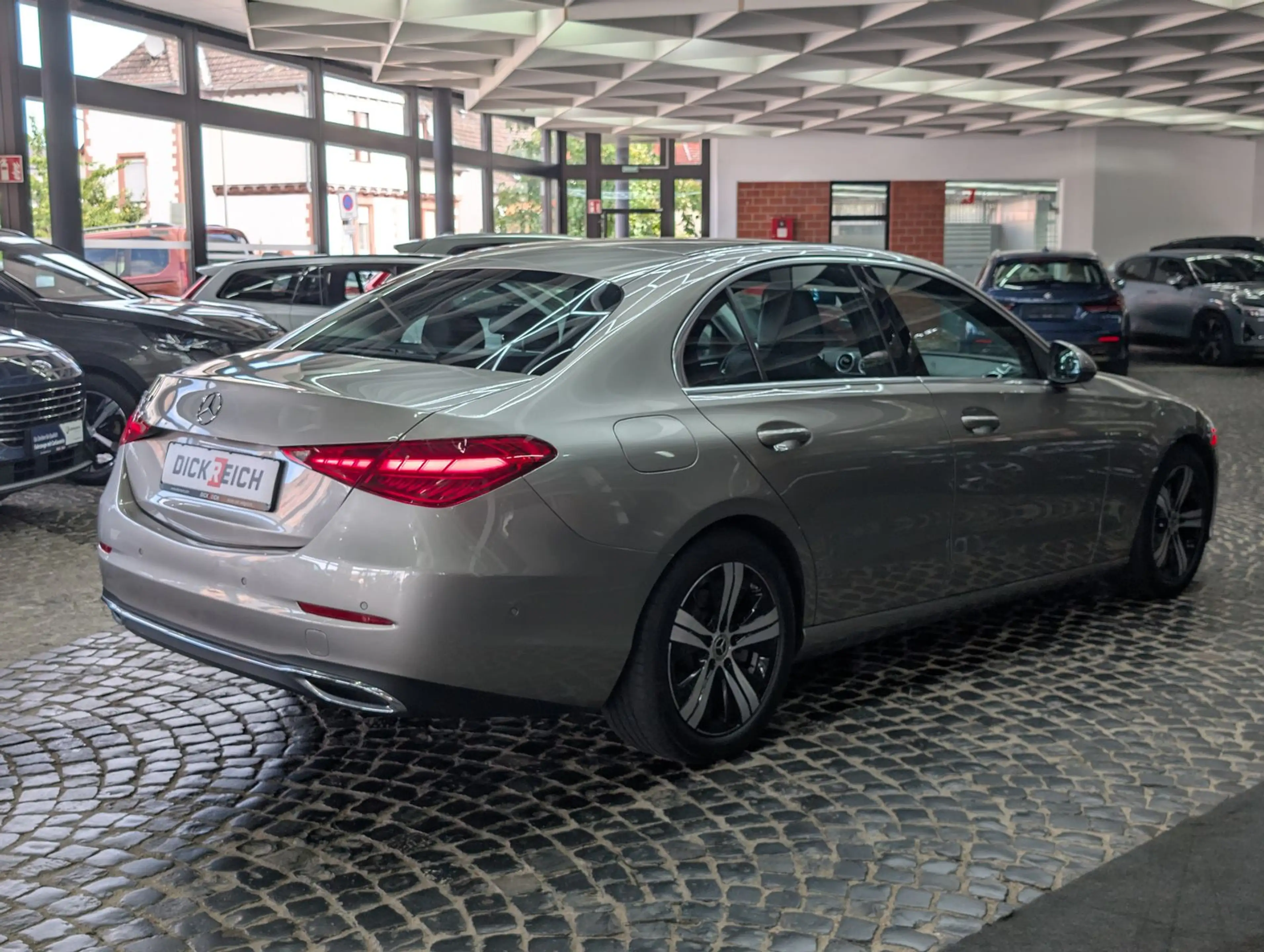 Mercedes-Benz C 200 d Avantgarde MBUX LED KAM BURMESTER LEDER — photo 7