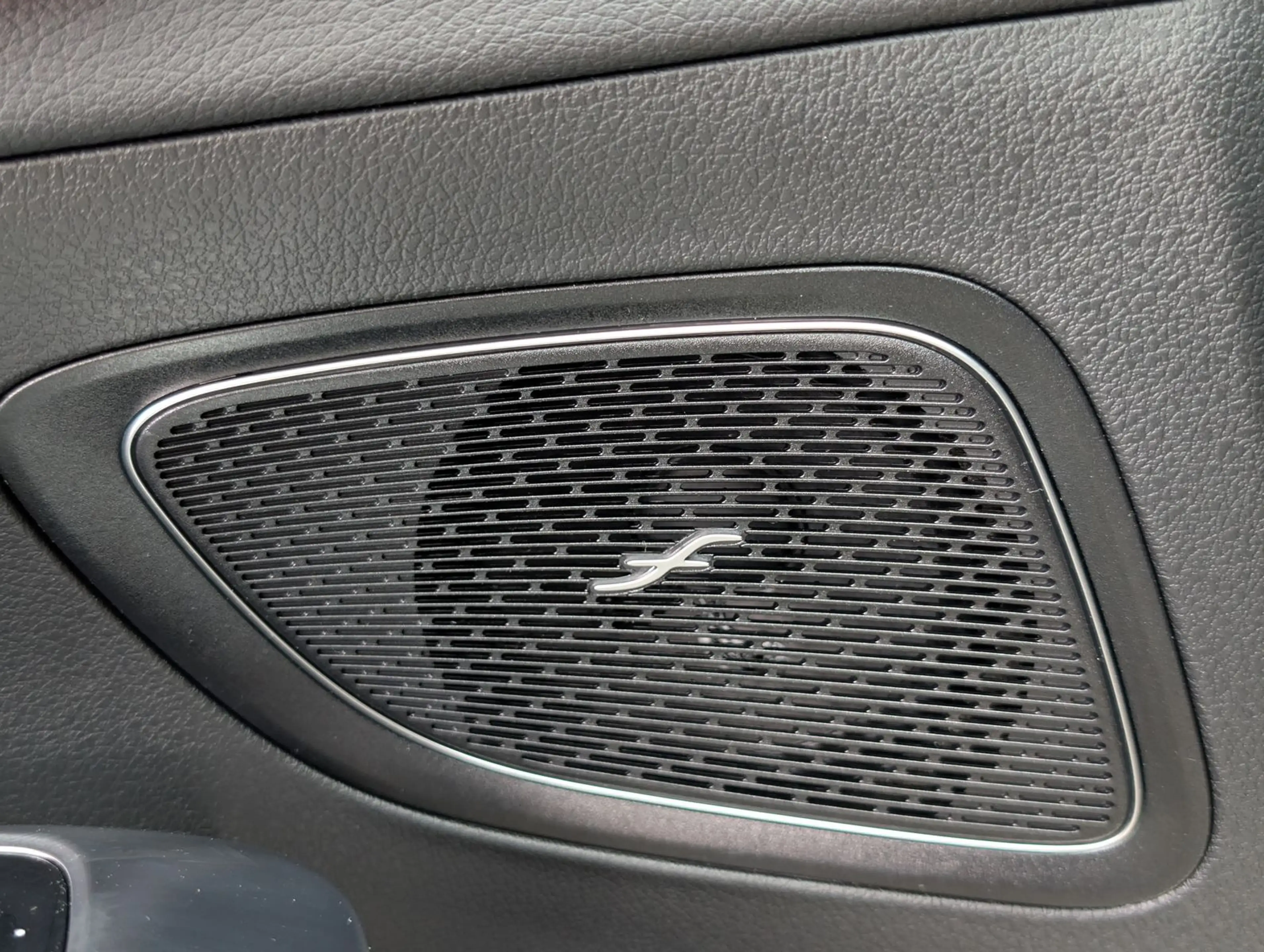 Mercedes-Benz C 200 d Avantgarde MBUX LED KAM BURMESTER LEDER — photo 14