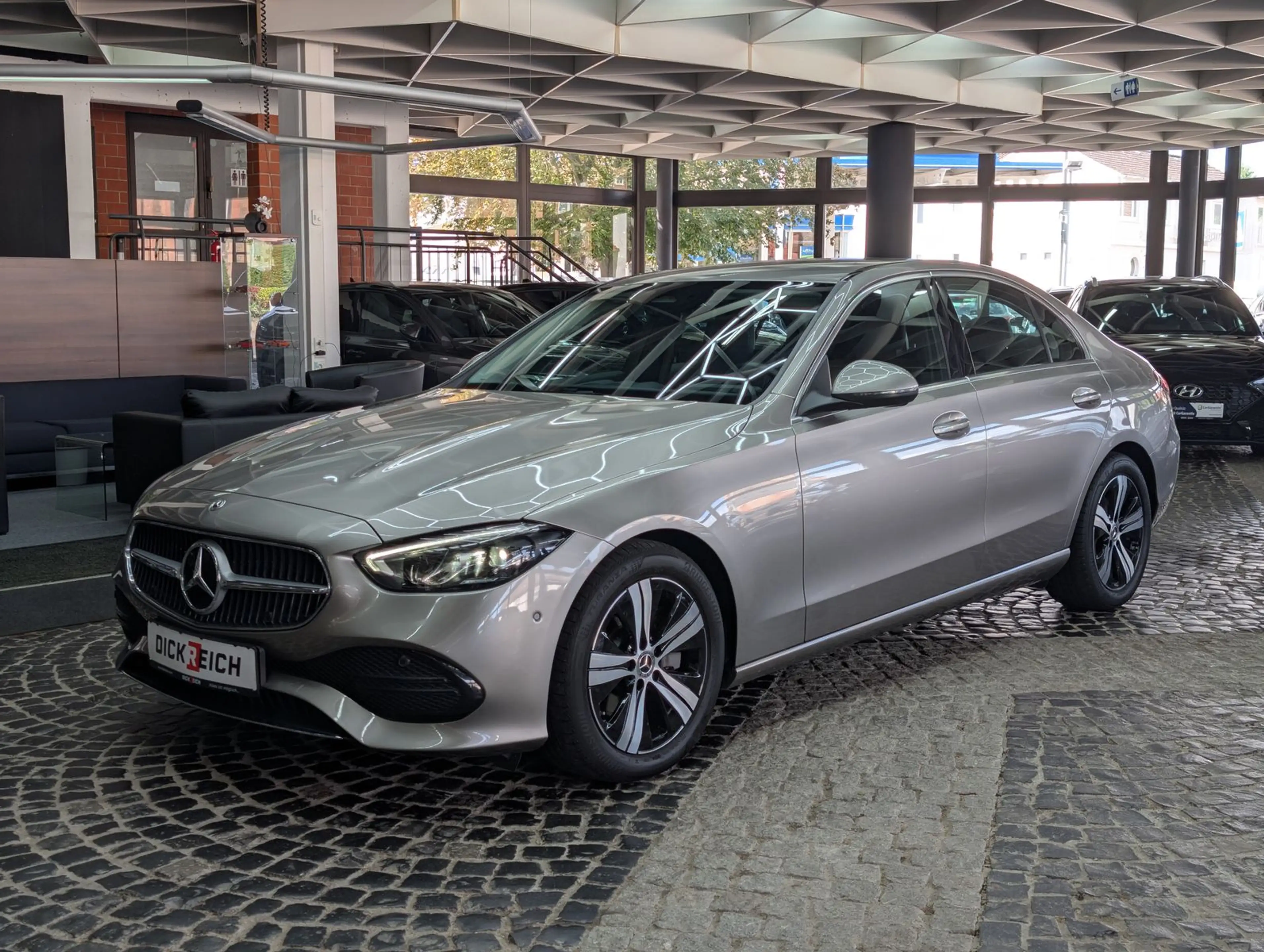 Mercedes-Benz C 200 d Avantgarde MBUX LED KAM BURMESTER LEDER — photo 3
