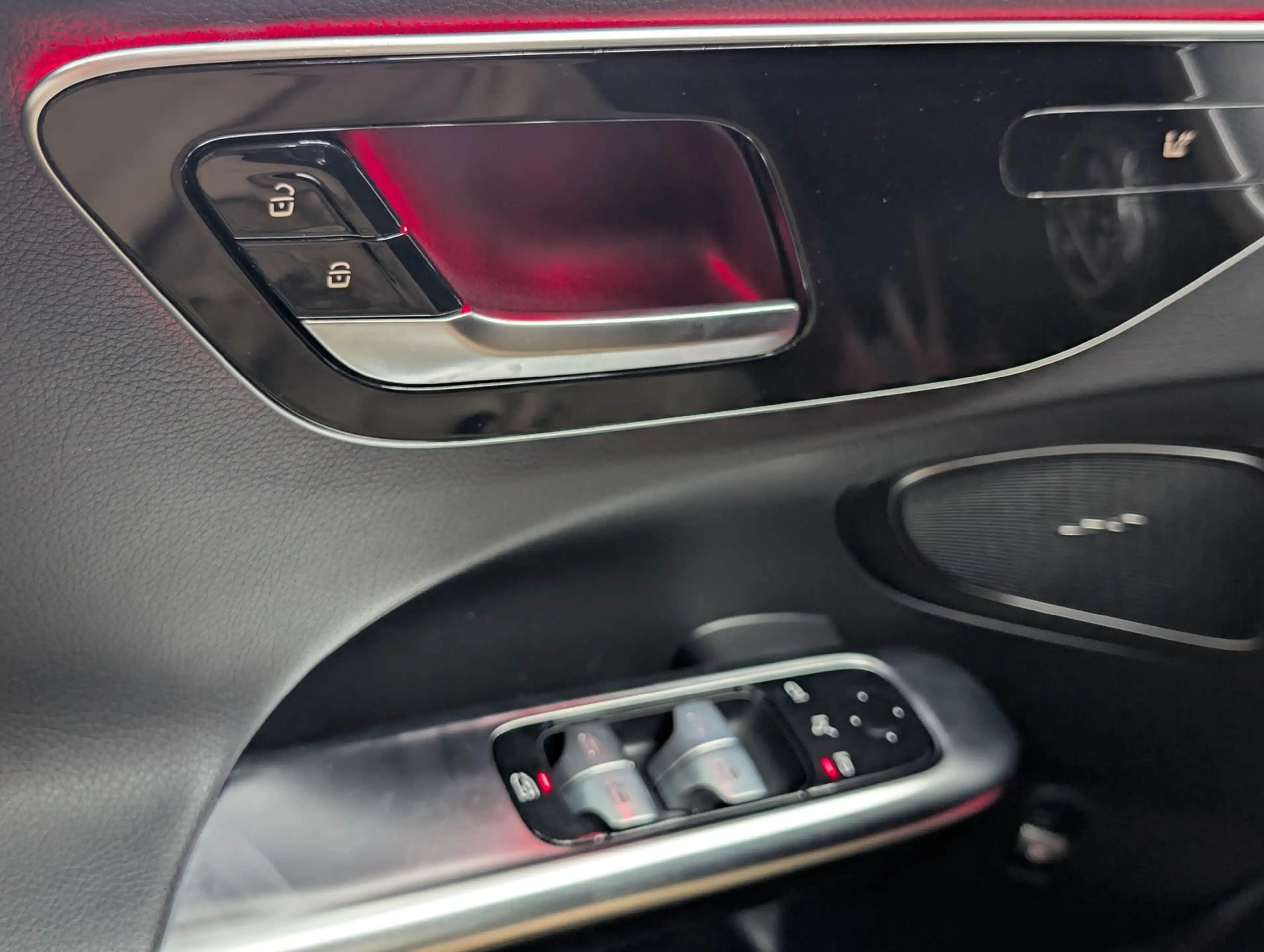 Mercedes-Benz C 200 d Avantgarde MBUX LED KAM BURMESTER LEDER — photo 13