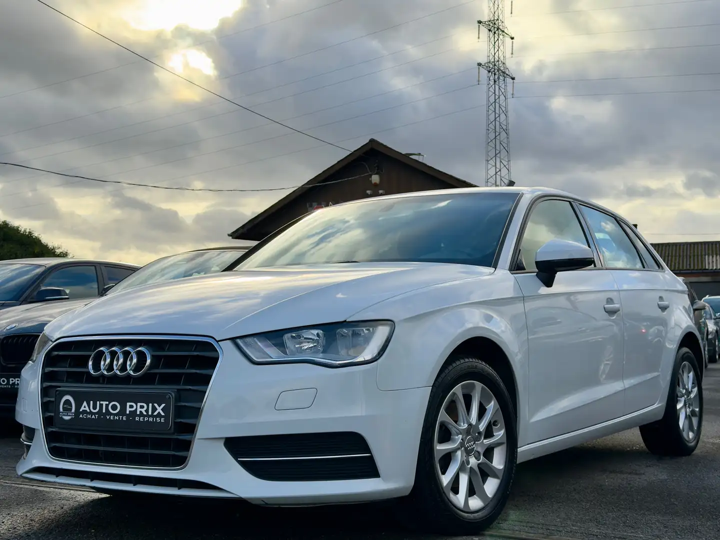 Audi A3 Sportback 1.2 TFSI Attraction Navi PDC Cuir Carnet Wit - 1