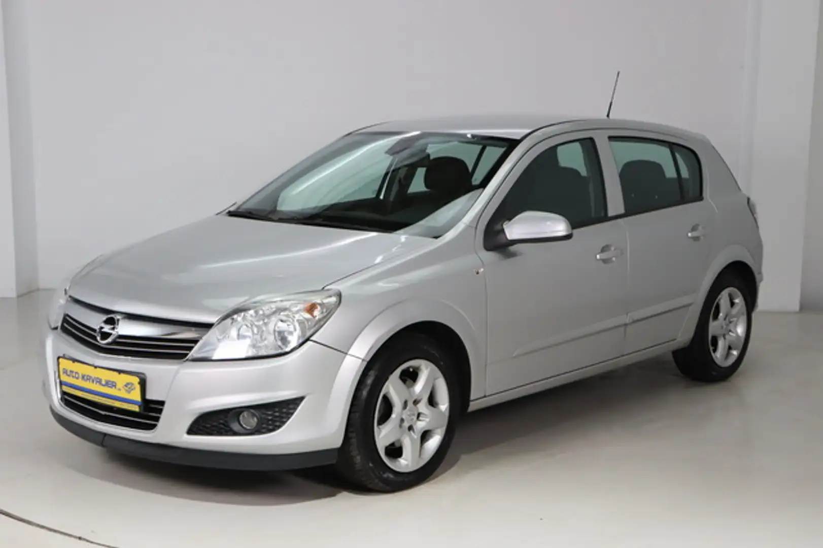 Opel Astra 1.6 Twinport Easytronic HU/AU 03.27 Silber - 1