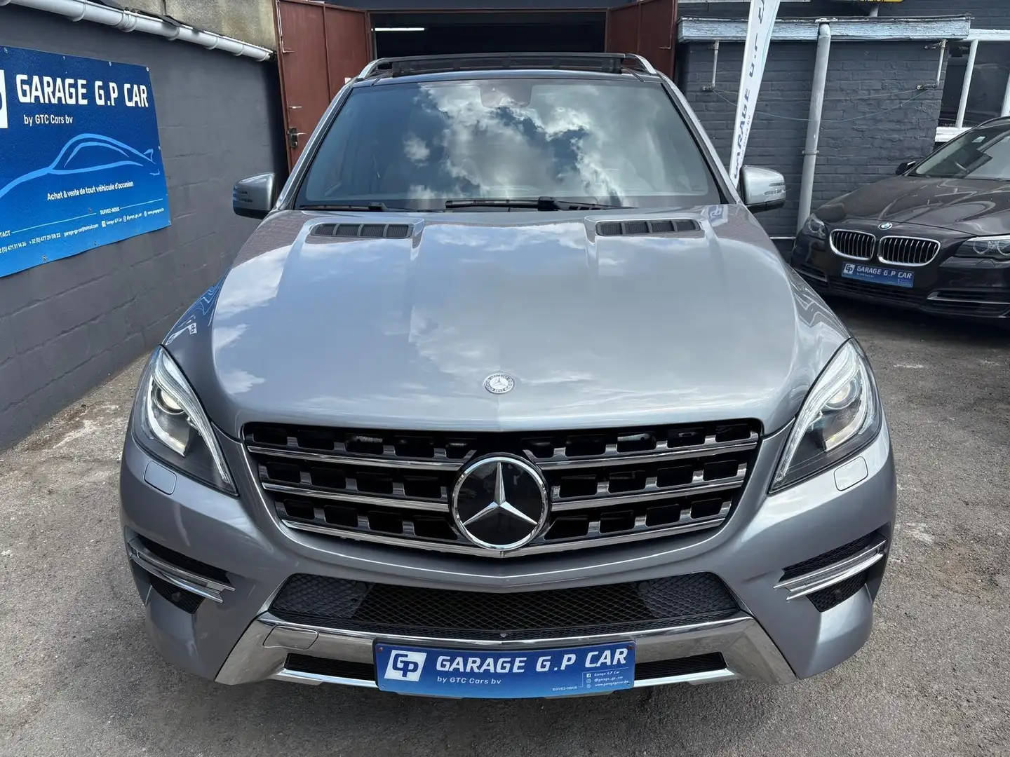 Mercedes-Benz ML 250 BlueTEC 4Matic AMG Line | | UTILITAIRE Gris - 2