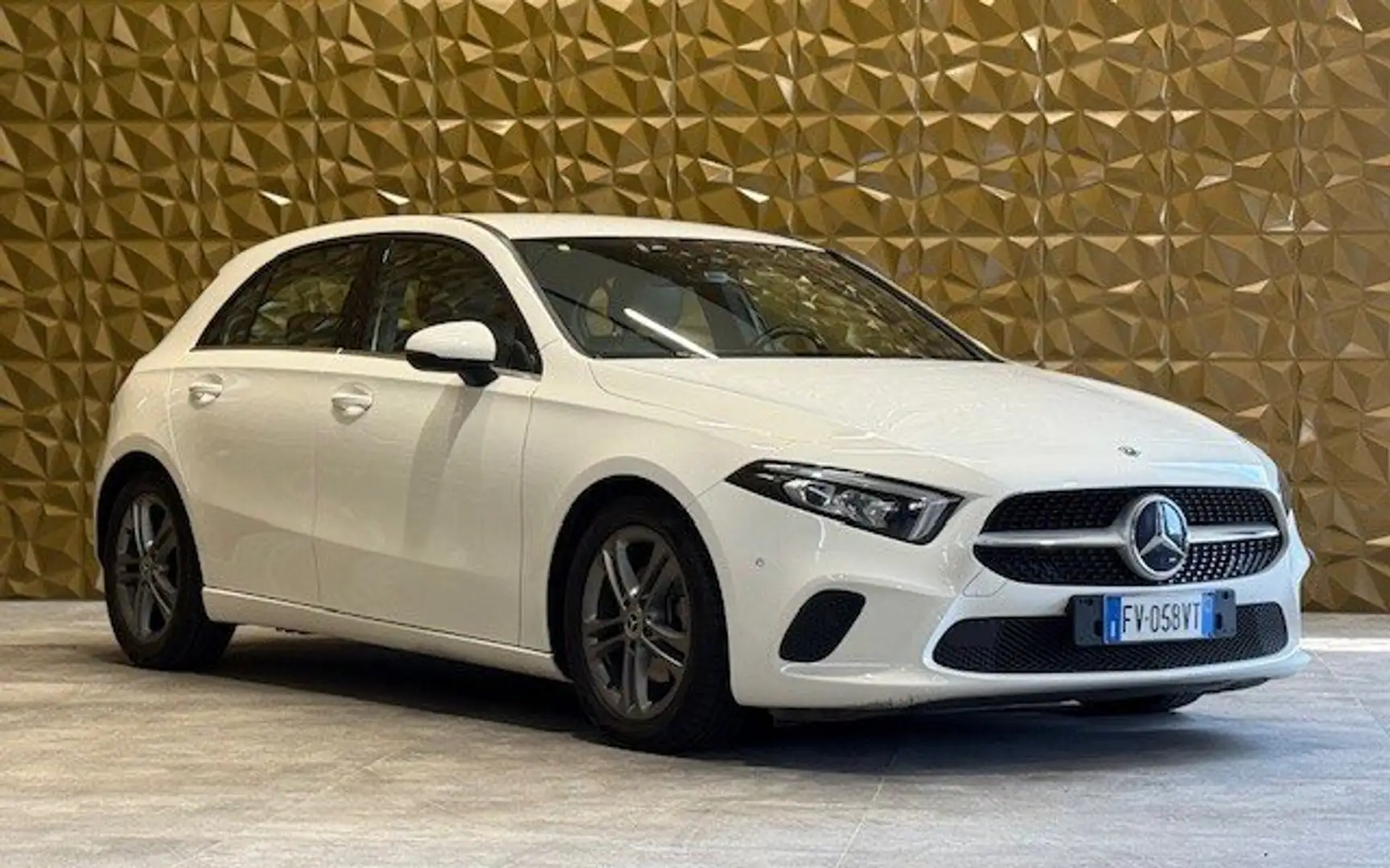 Mercedes-Benz A 180 Classe A 180d Executive auto Bianco - 2