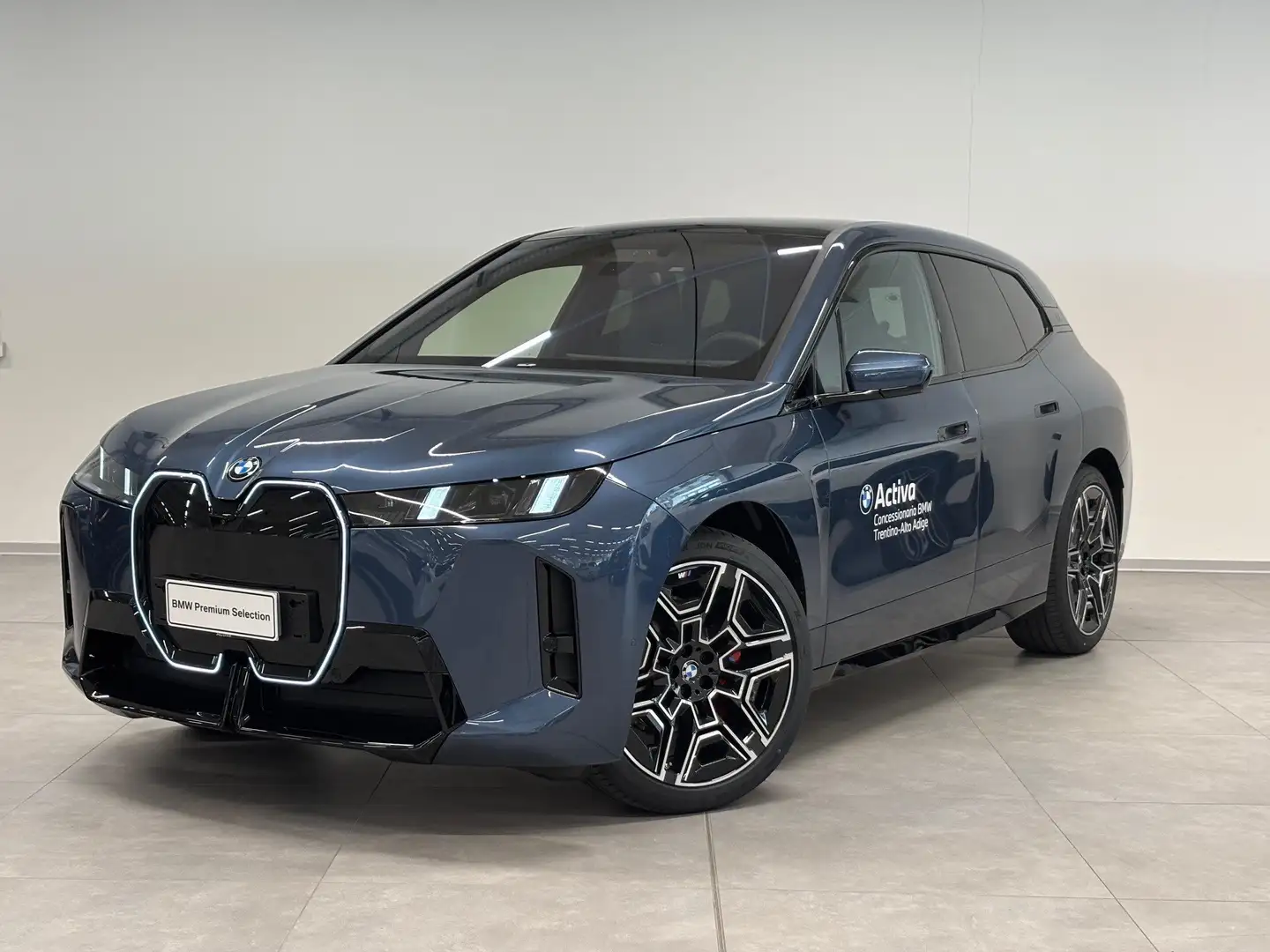 BMW iX xDrive 45 MSport Pro Blu/Azzurro - 1
