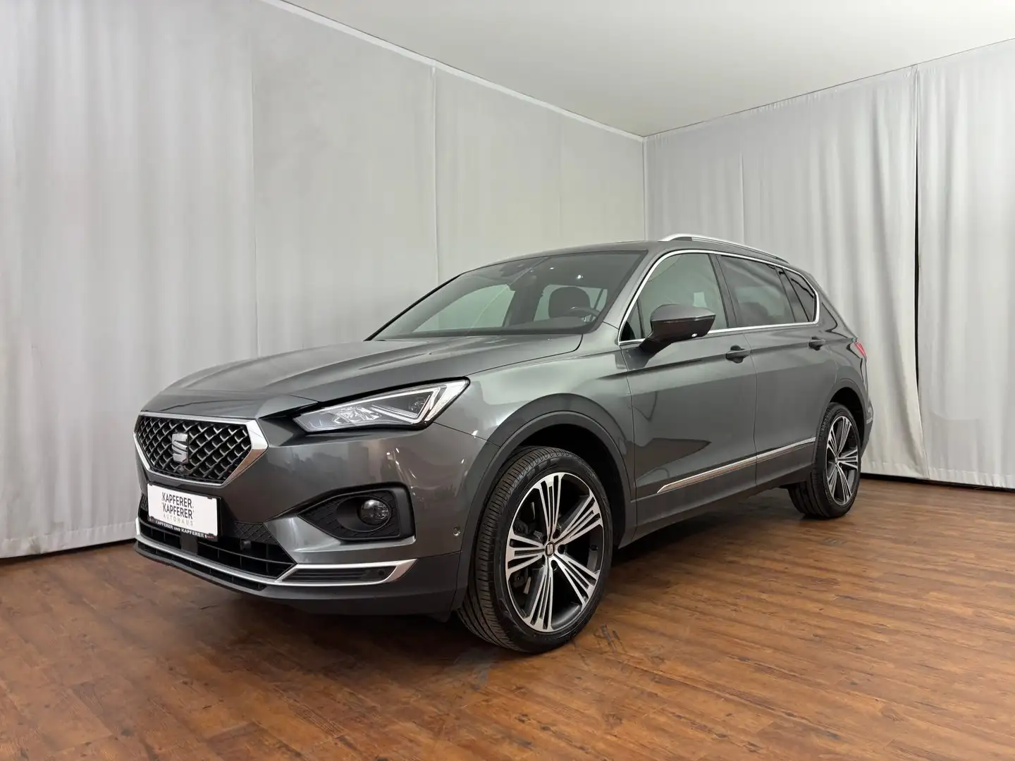 SEAT Tarraco Xcellence 2.0 TSI DSG 4Drive Grau - 1