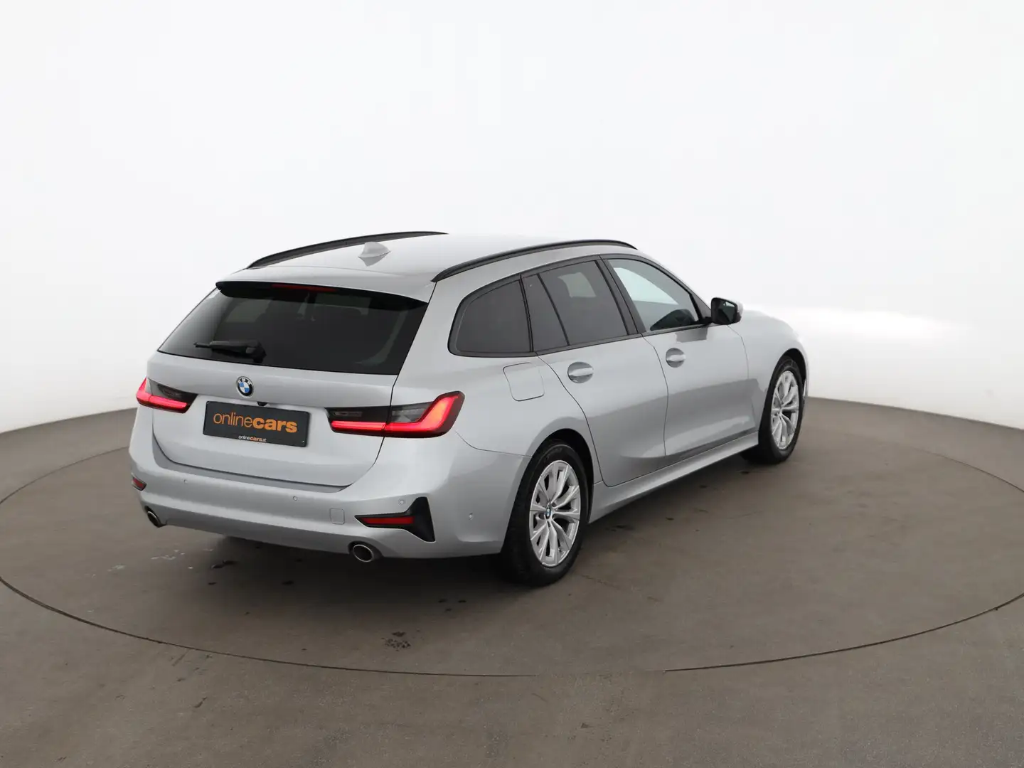 BMW 318 d Touring Advantage LED LEDER R-CAM ASSIST NAV Silber - 2