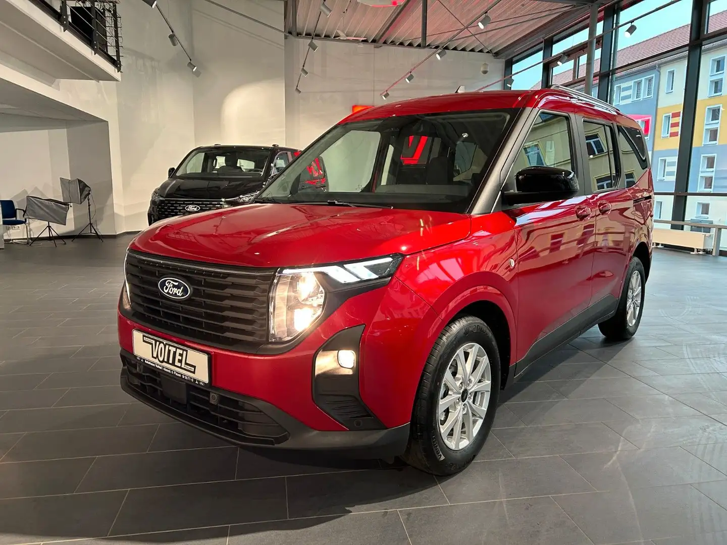 Ford Tourneo Courier Titanium Automatik AHK Rot - 1