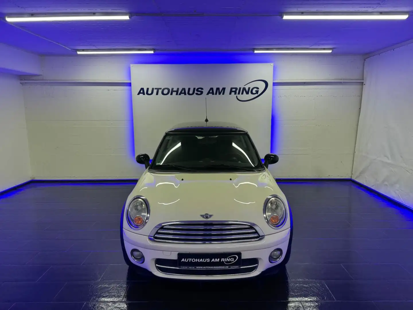 MINI Cooper D COOPER D 1.6 Aut. TEMPO ALU KLIMA SZHG Weiß - 1