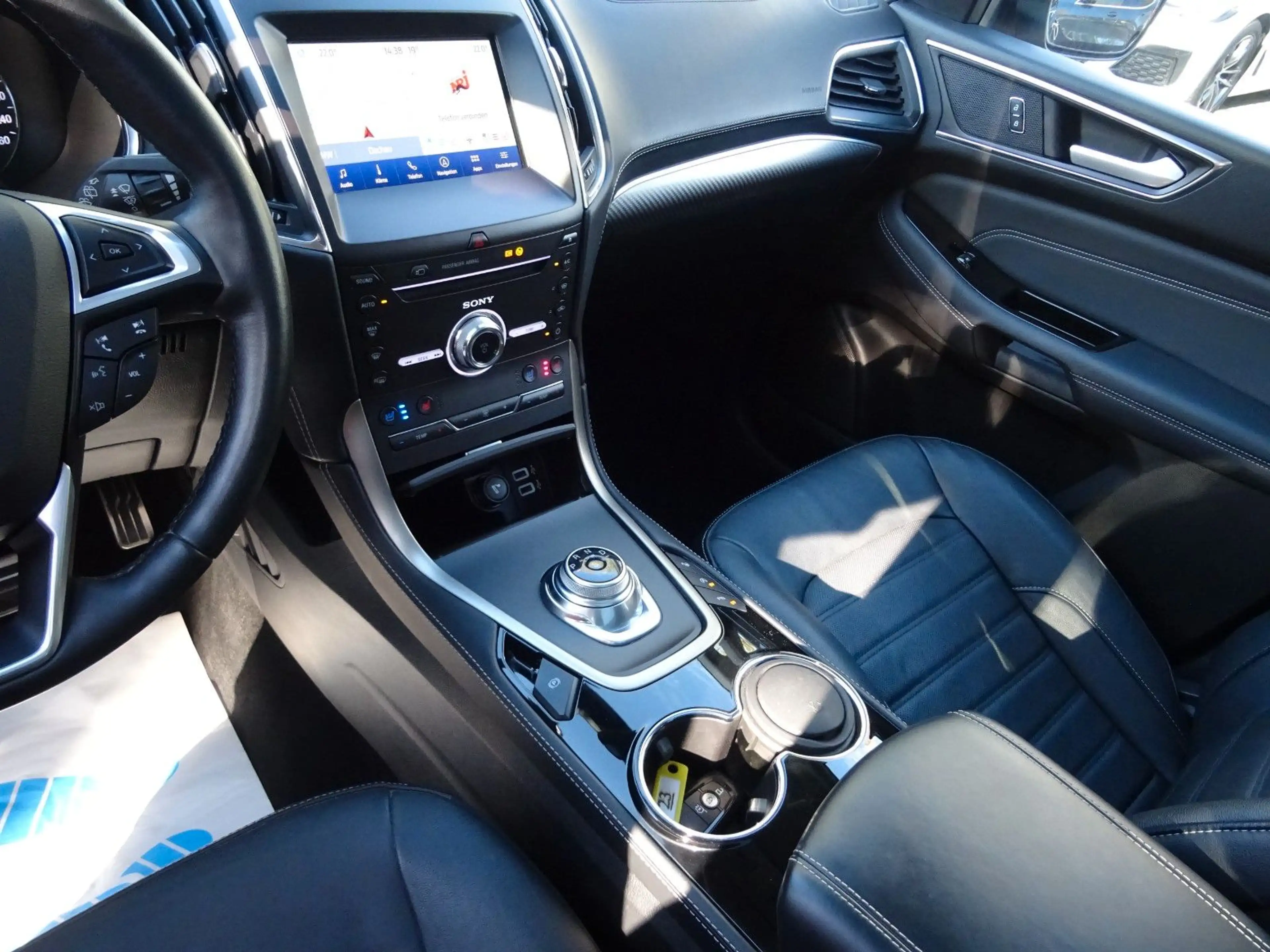Ford Galaxy 2,0 Titanium Navi LED Pano Kamera 7 Sitz — photo 13