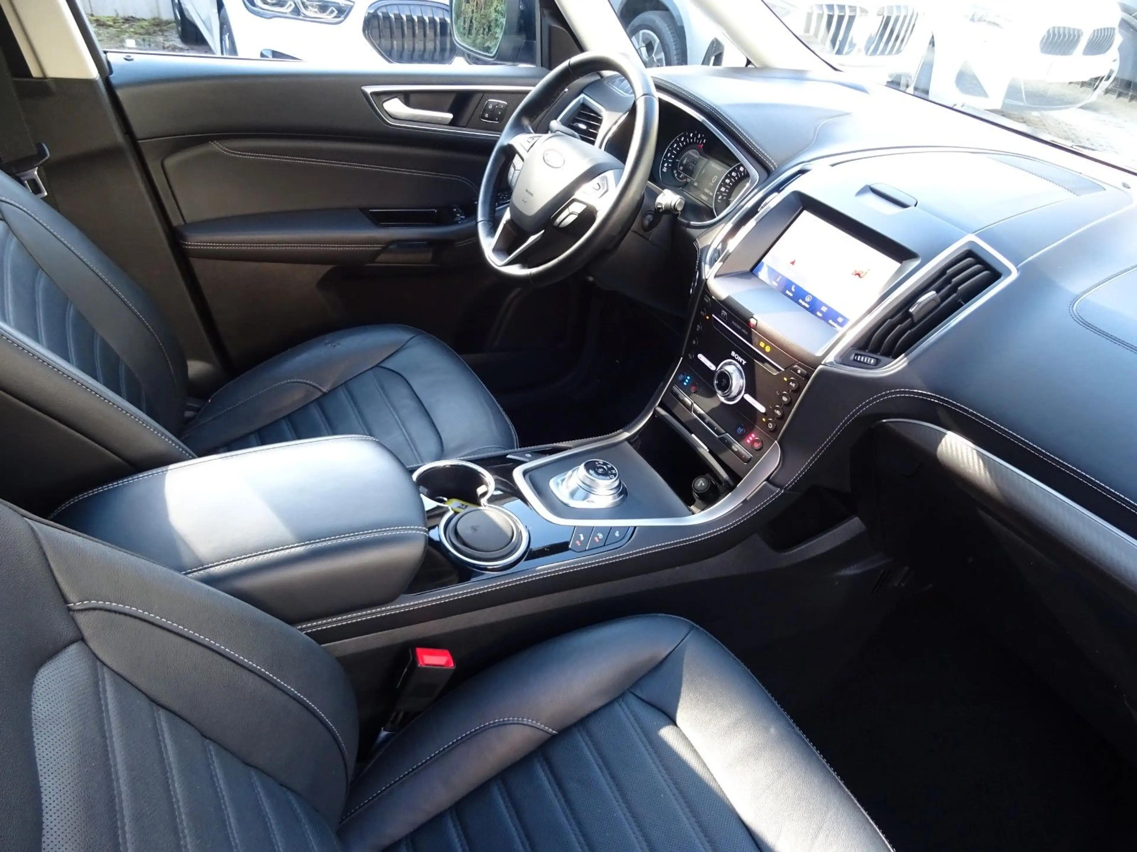 Ford Galaxy 2,0 Titanium Navi LED Pano Kamera 7 Sitz — photo 8