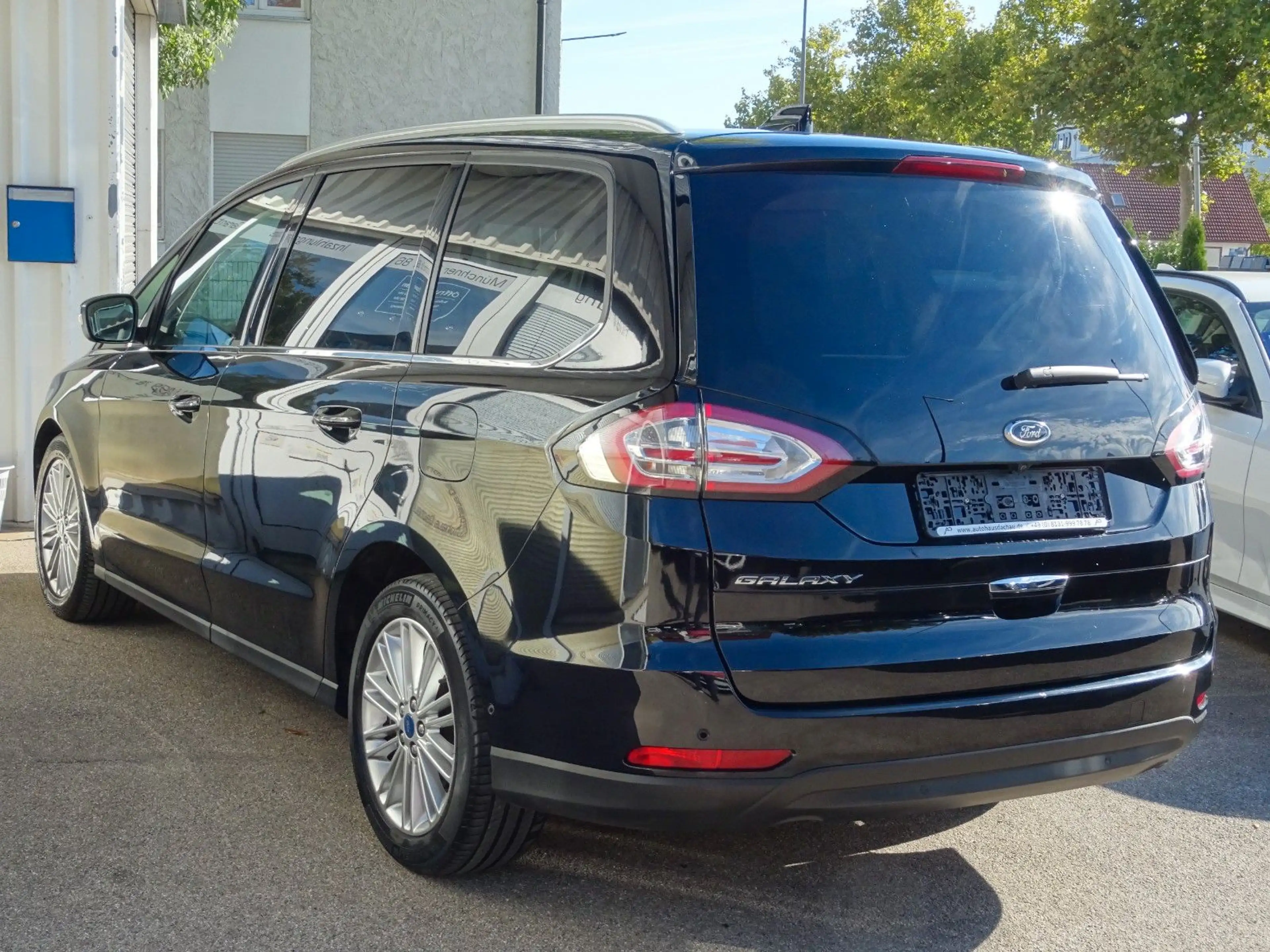 Ford Galaxy 2,0 Titanium Navi LED Pano Kamera 7 Sitz — photo 4