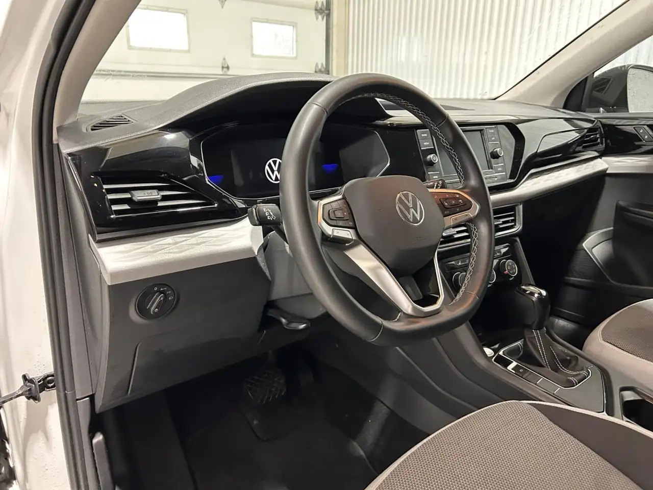 Volkswagen Taos снимка Volkswagen Taos