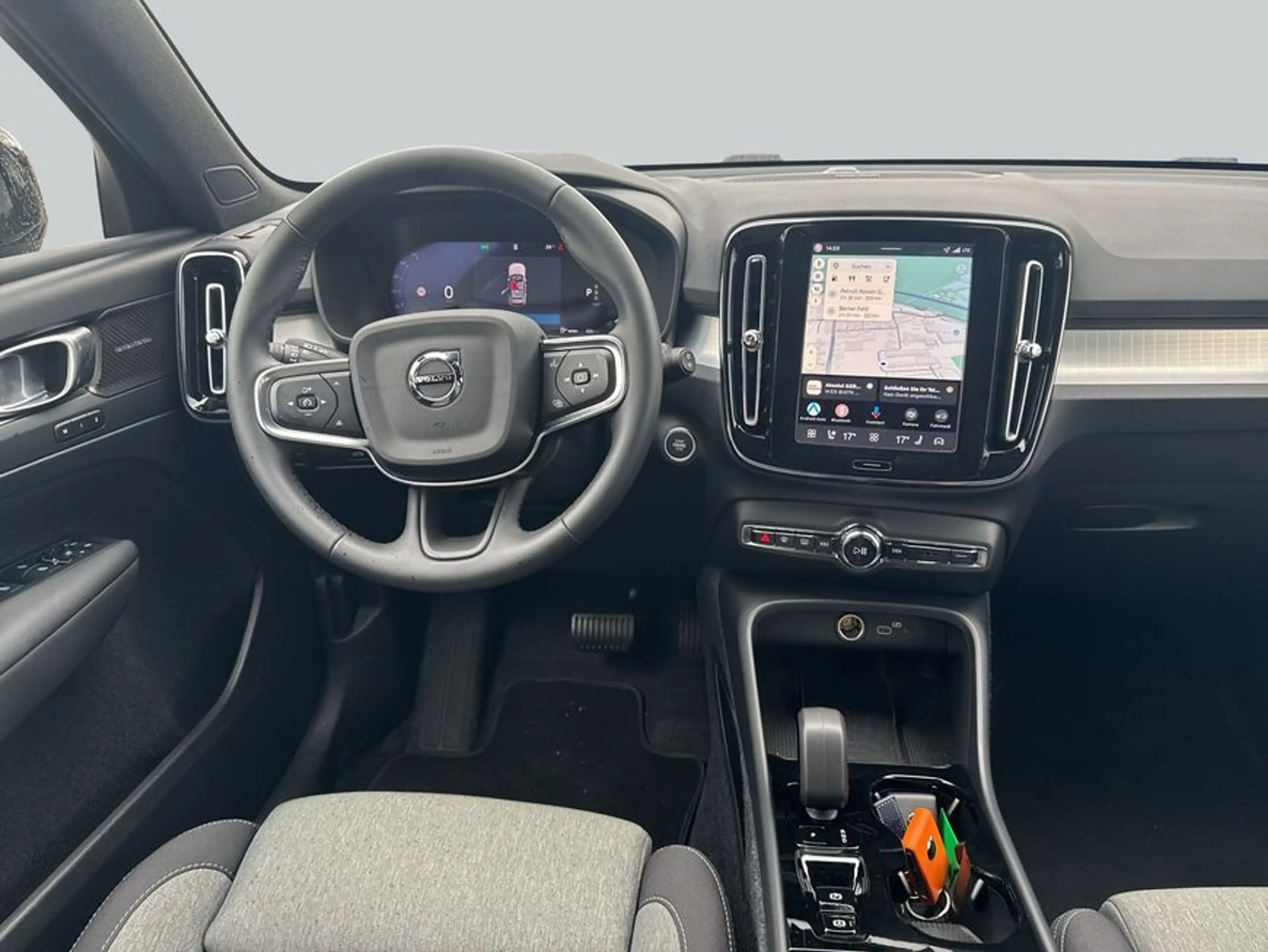 Volvo XC40 XC40 B3 B DKG Plus Black Edition — photo 13