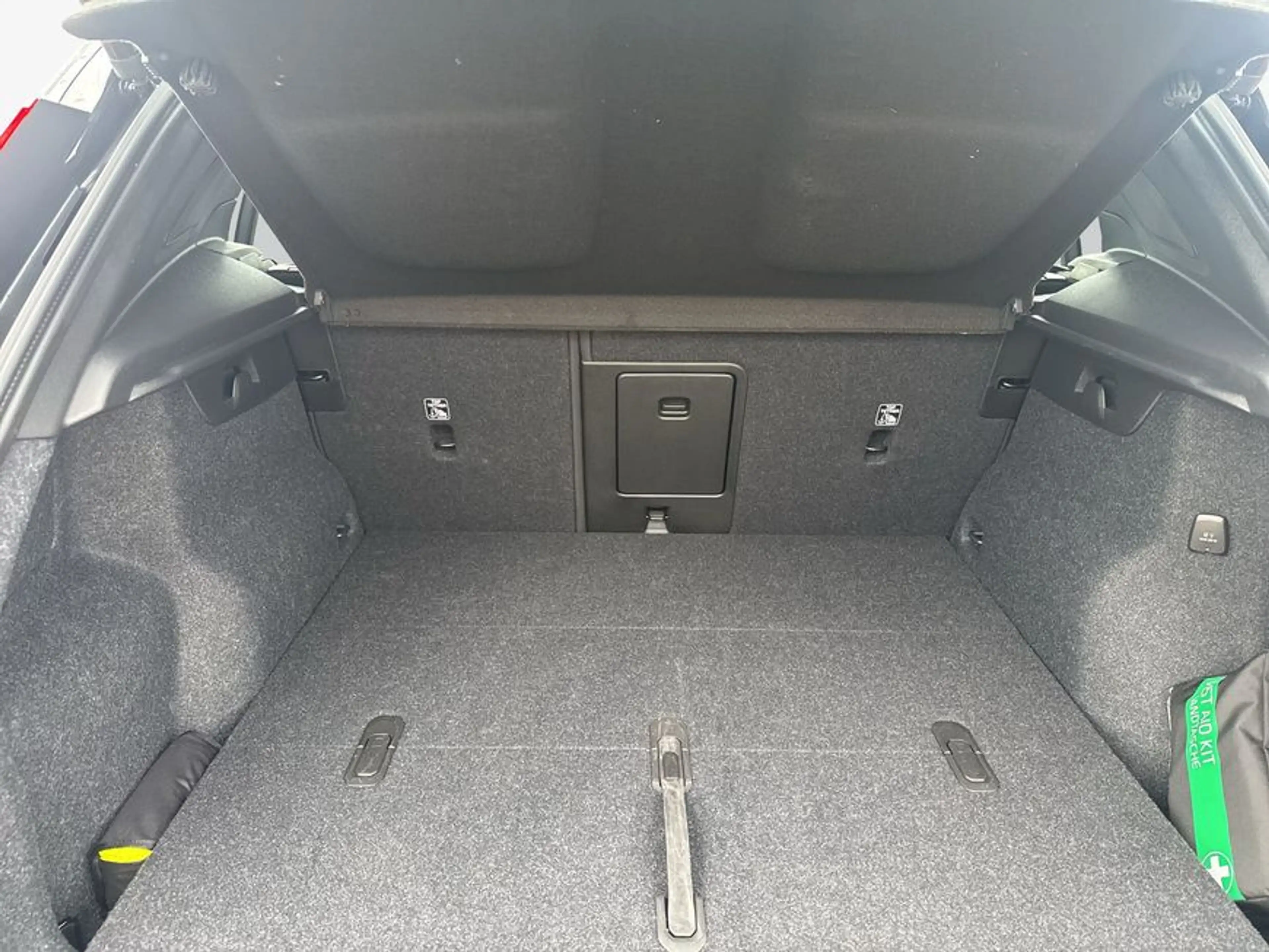 Volvo XC40 XC40 B3 B DKG Plus Black Edition — photo 8