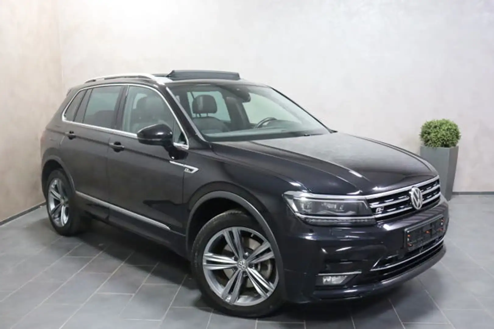Volkswagen Tiguan 3x R Line Highline 4M PANO 360CAM ACC Nero - 2