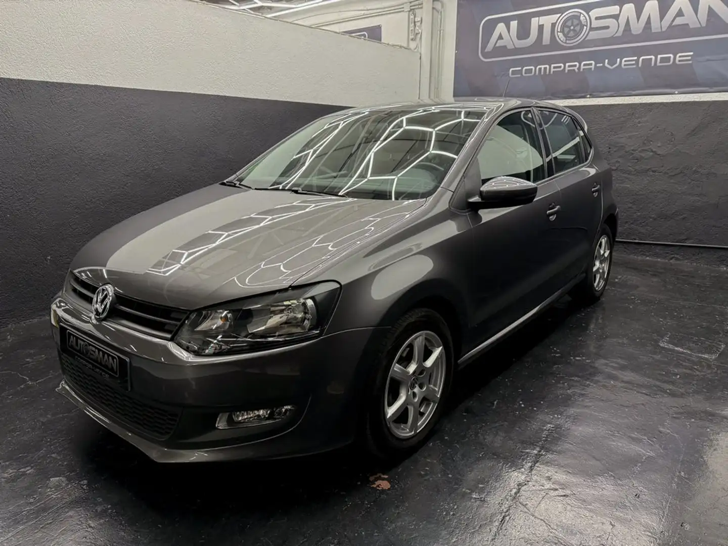 Volkswagen Polo 1.2 TSI Advance DSG Gris - 2