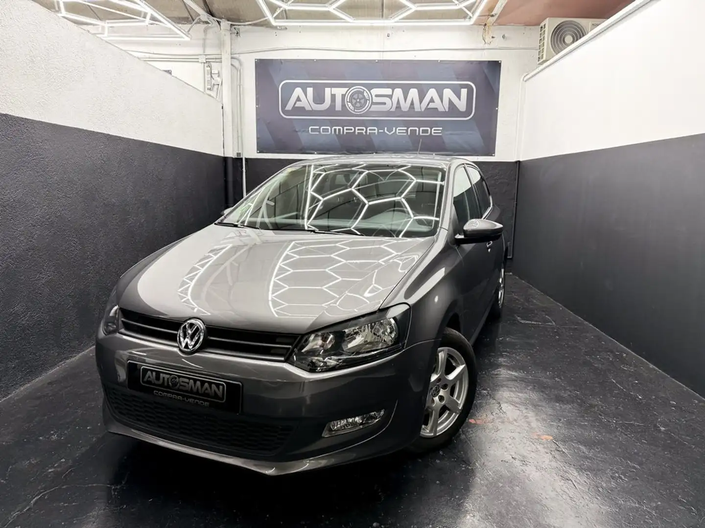 Volkswagen Polo 1.2 TSI Advance DSG Gris - 1