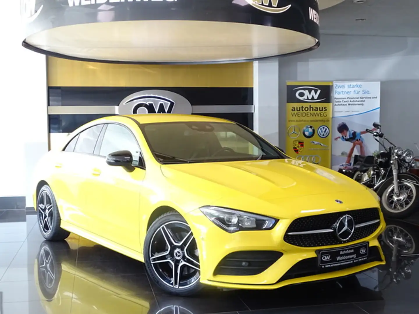 Mercedes-Benz CLA 220 d Coupe AMG Night.LED Leder Navi Cam PDC Jaune - 2