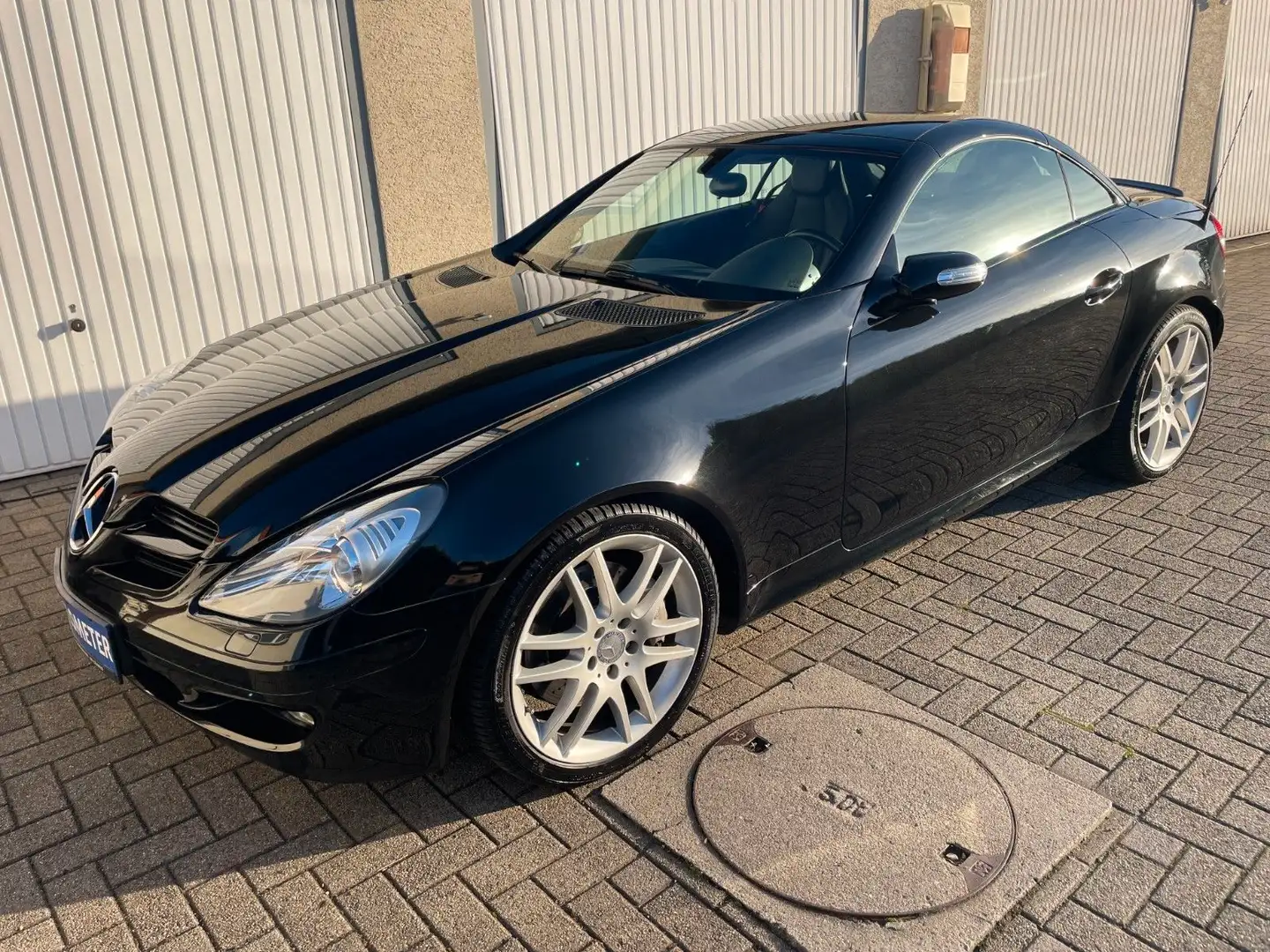 Mercedes-Benz SLK 280 SLK 64TKM BiXENON NAVI FREISP LEDER SHZ MFL PDC Noir - 2