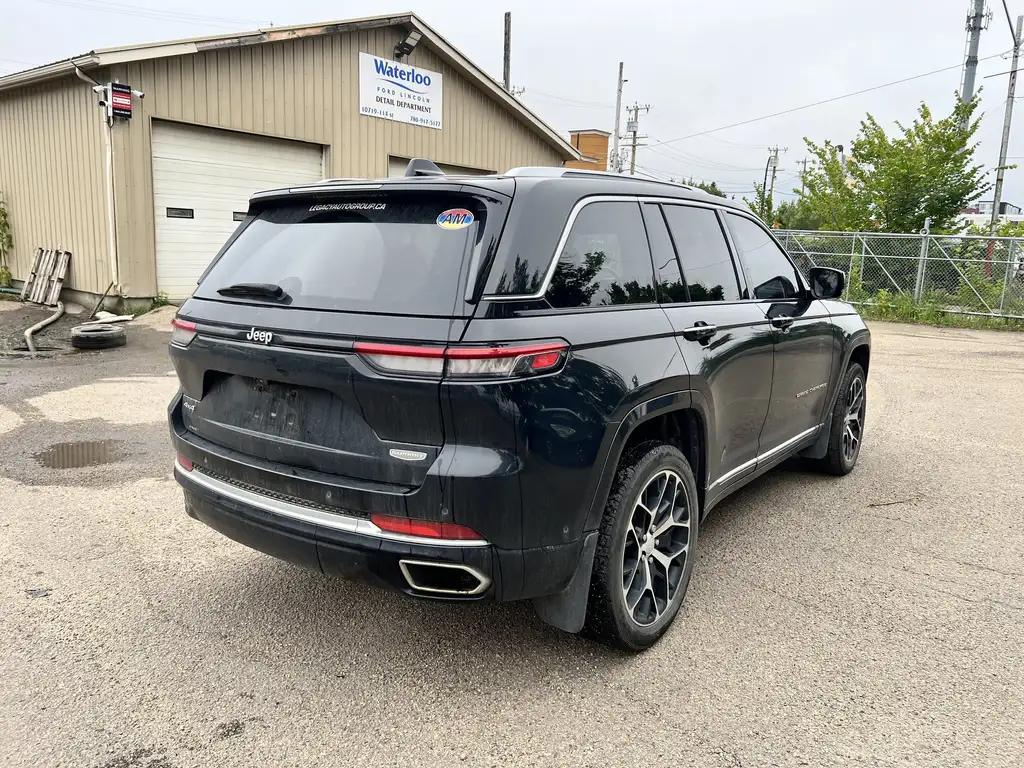 2023 Jeep Grand Cherokee Summit Reserve | Rear Entertainment | Luxury Tech — photo 8