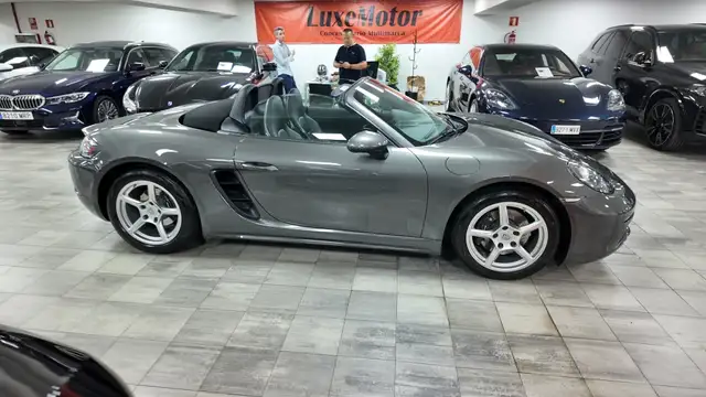 Porsche Boxster view 7
