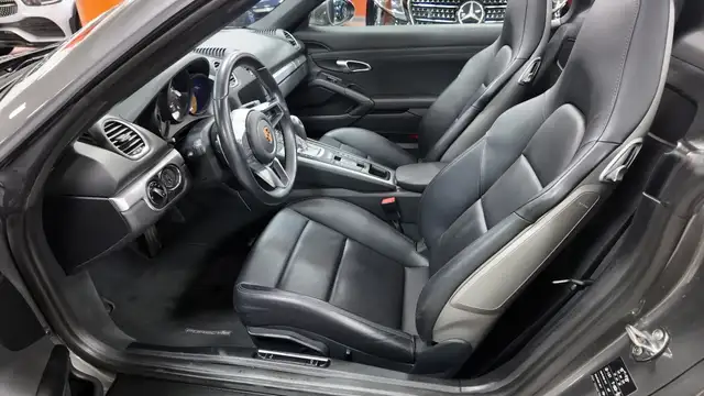 Porsche Boxster view 18