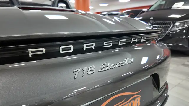 Porsche Boxster view 13