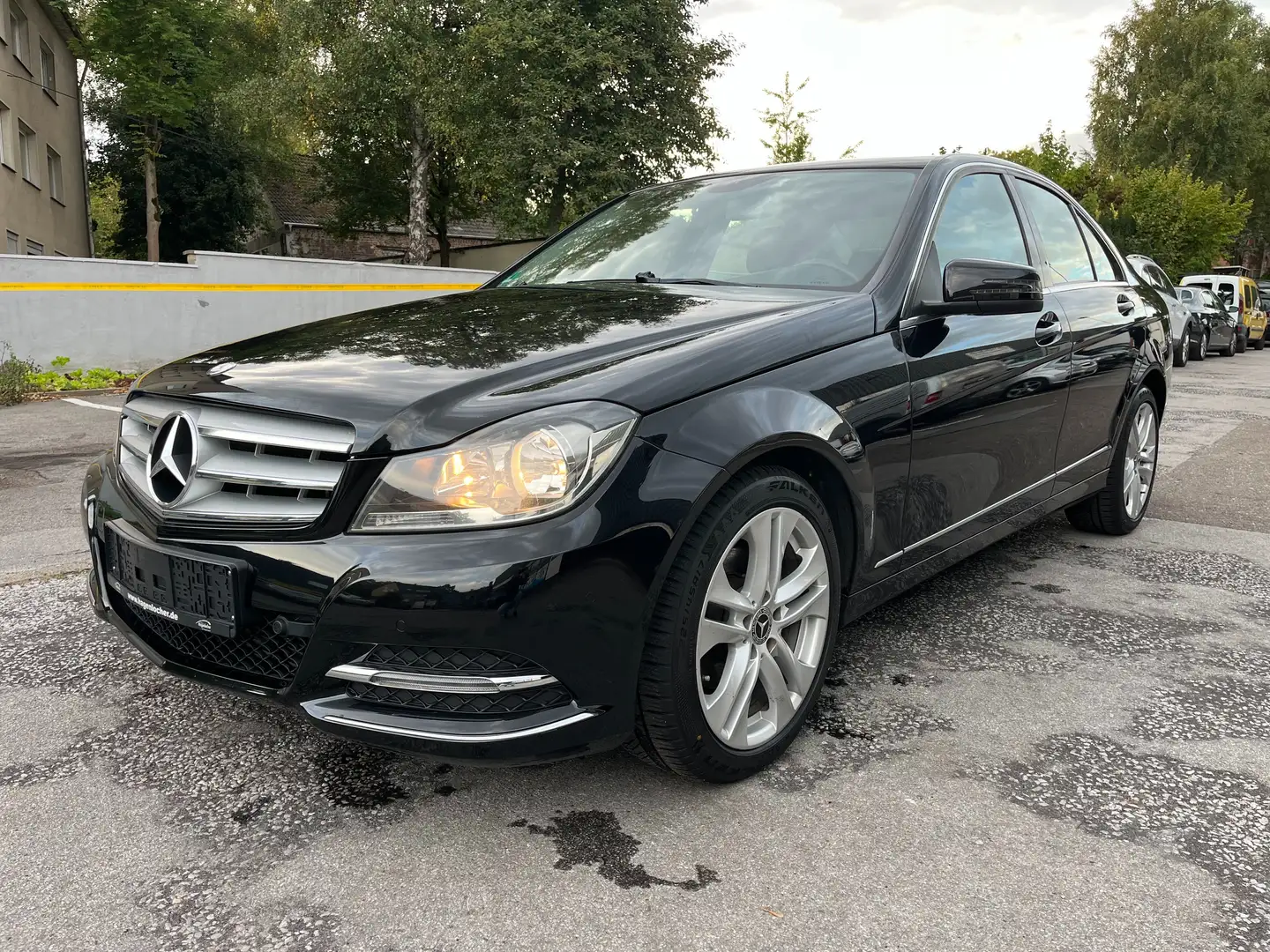 Mercedes-Benz C 180 C 180 CGI BlueEfficiency (204.031) Černá - 1