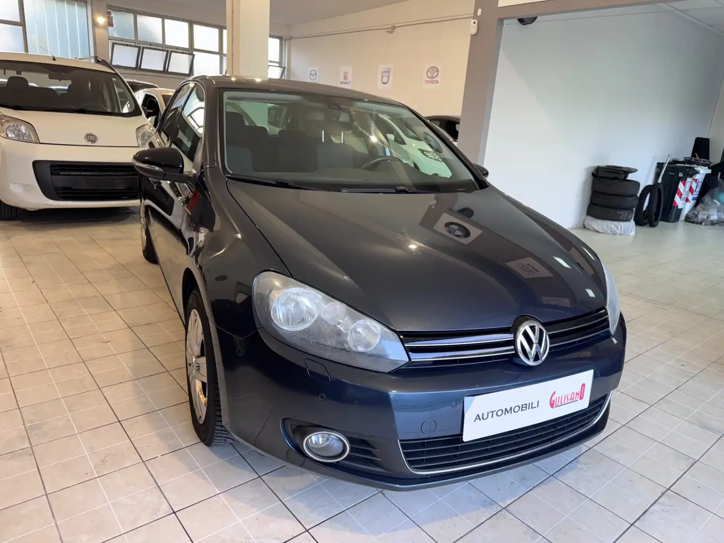 Volkswagen Golf 1.2 TSI 5p. Trendline Gris - 2