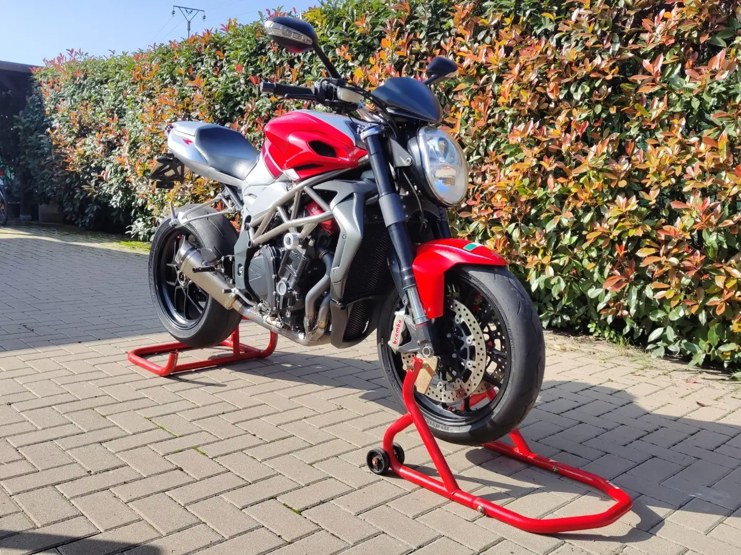 MV Agusta Brutale 1090 RR Roşu - 2
