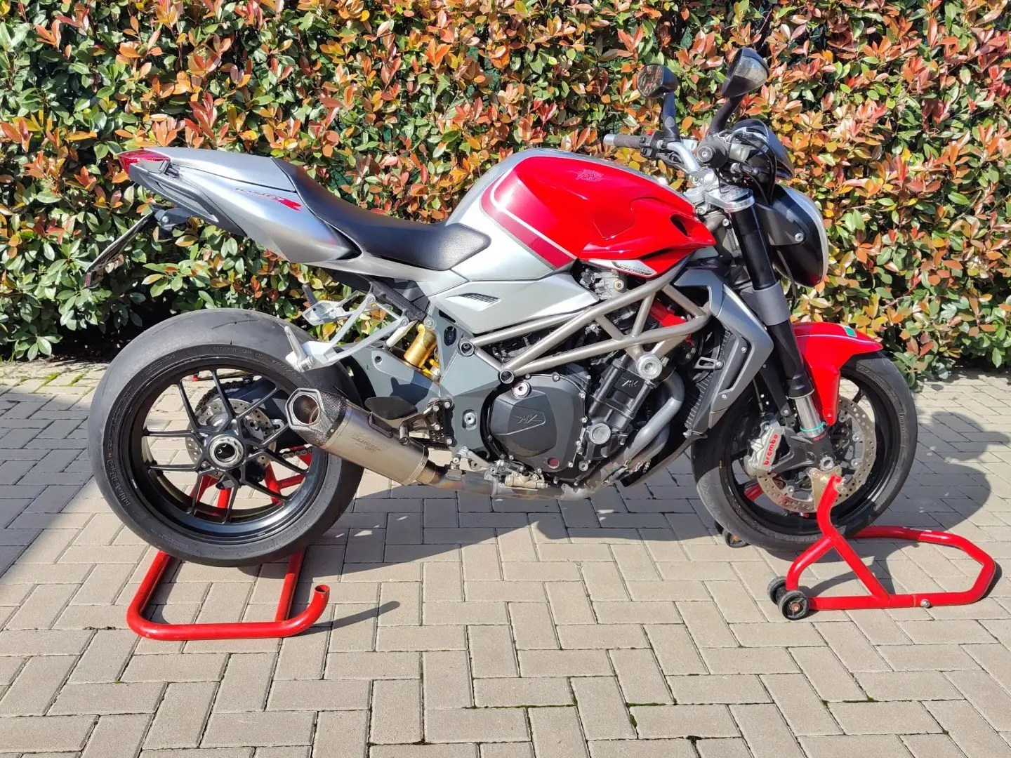 MV Agusta Brutale 1090 RR Roşu - 1