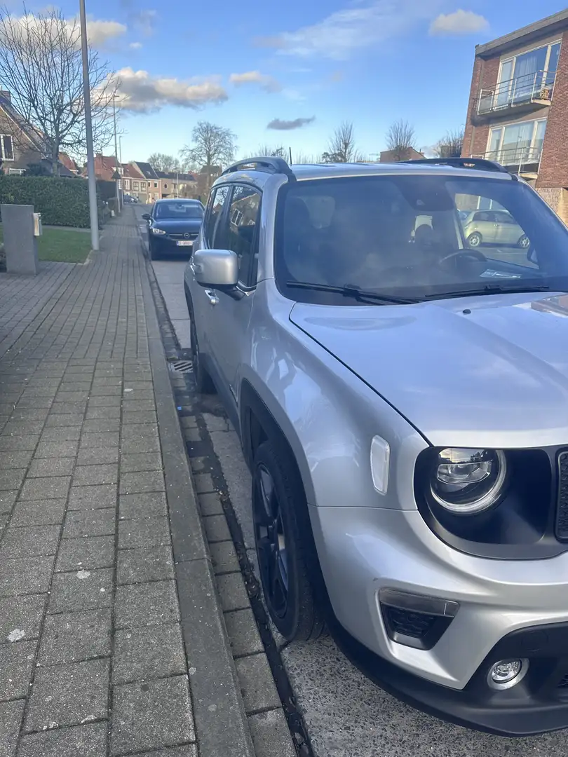 Jeep Renegade 1.3 T4 4xe S PLUG-IN Hybrid Automatik First Editi Zilver - 2