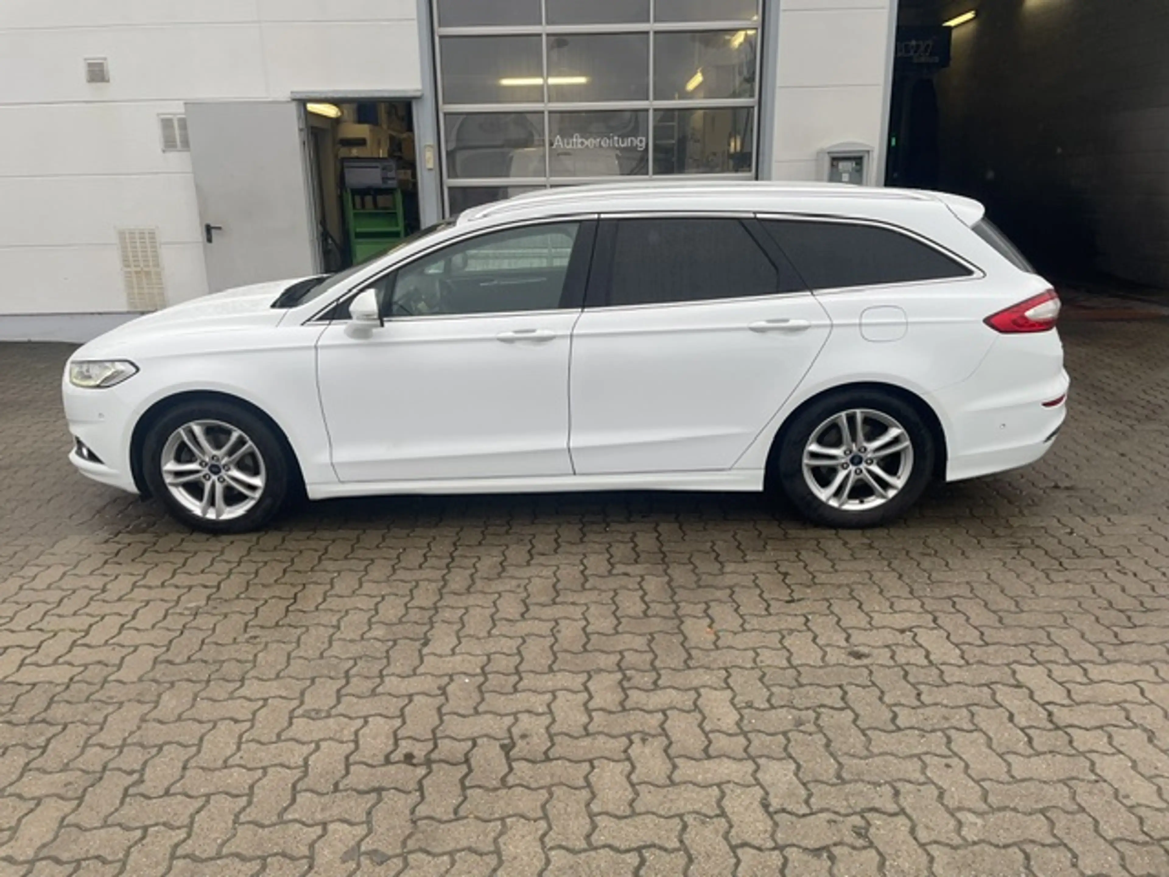 Ford Mondeo Titanium Winterpaket , LED — photo 2