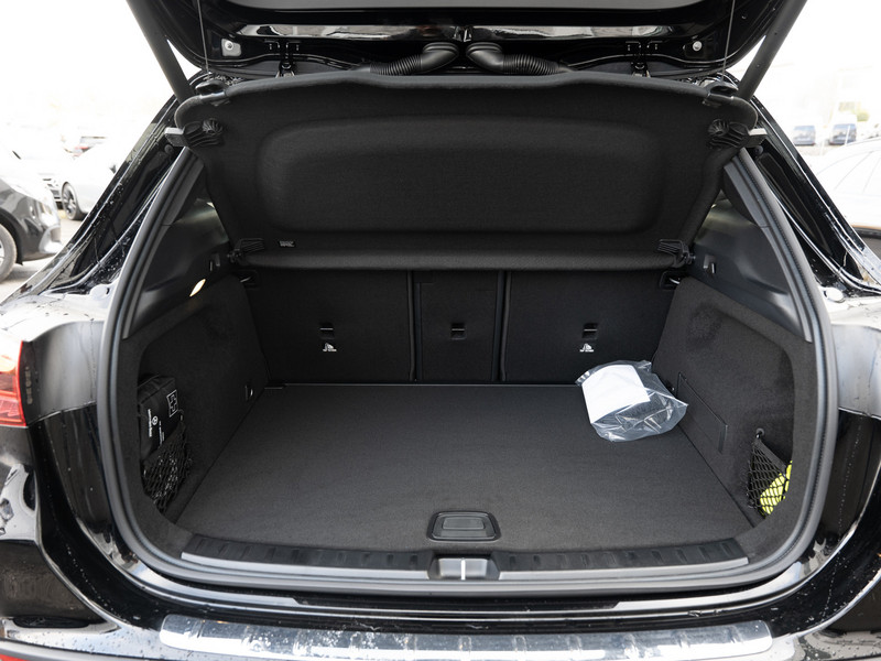 Mercedes-Benz GLA 200 AMG-Sport/MLB/360/Pano/AHK/Night/Distr — photo 7