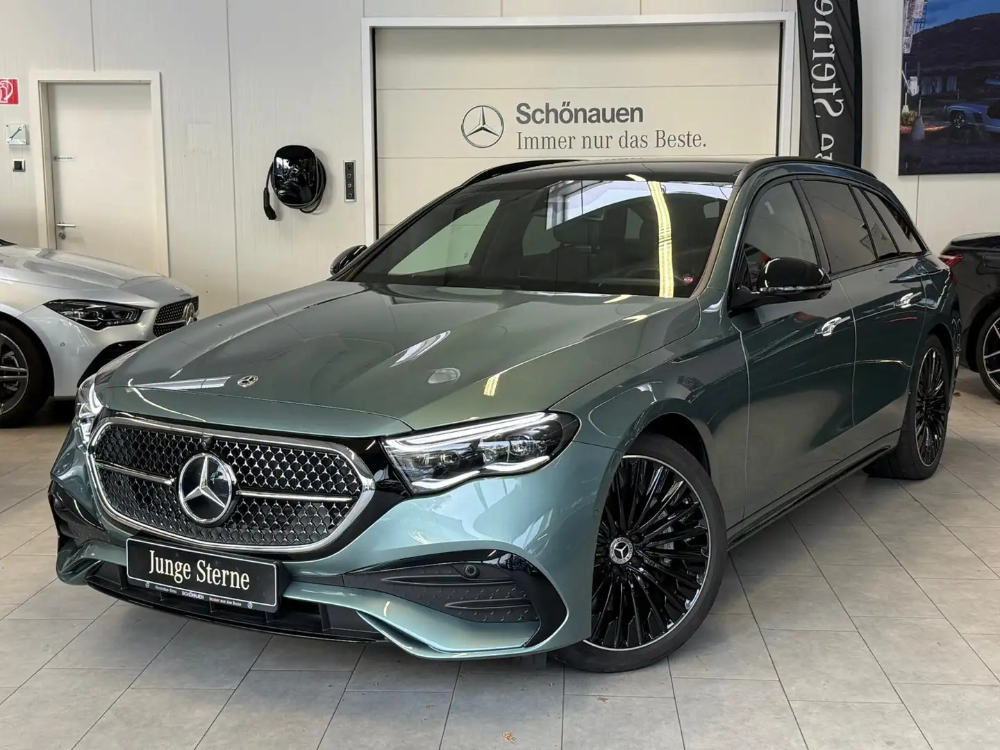 Mercedes-Benz E 300 e T AMG+PANO+DISTR+HUD+AHK+BURM4D+DIGITAL Silber - 1