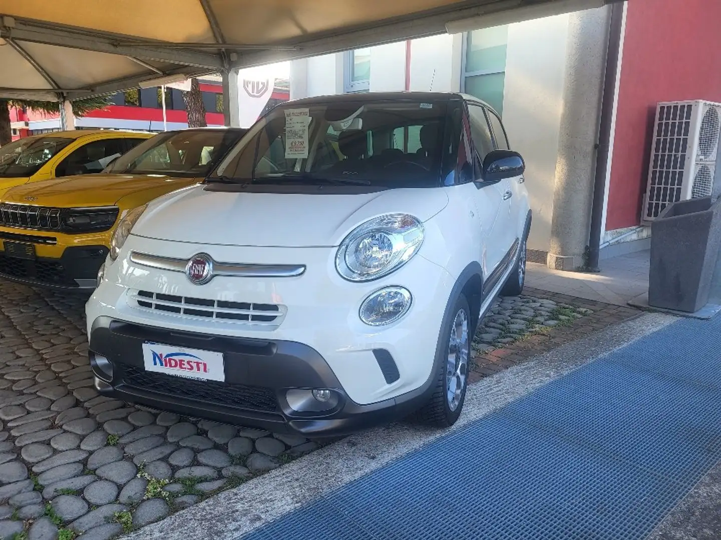 Fiat 500L 500L 2012 1.3 mjt Trekking 95cv - OK NEOPATENTATI Bianco - 1