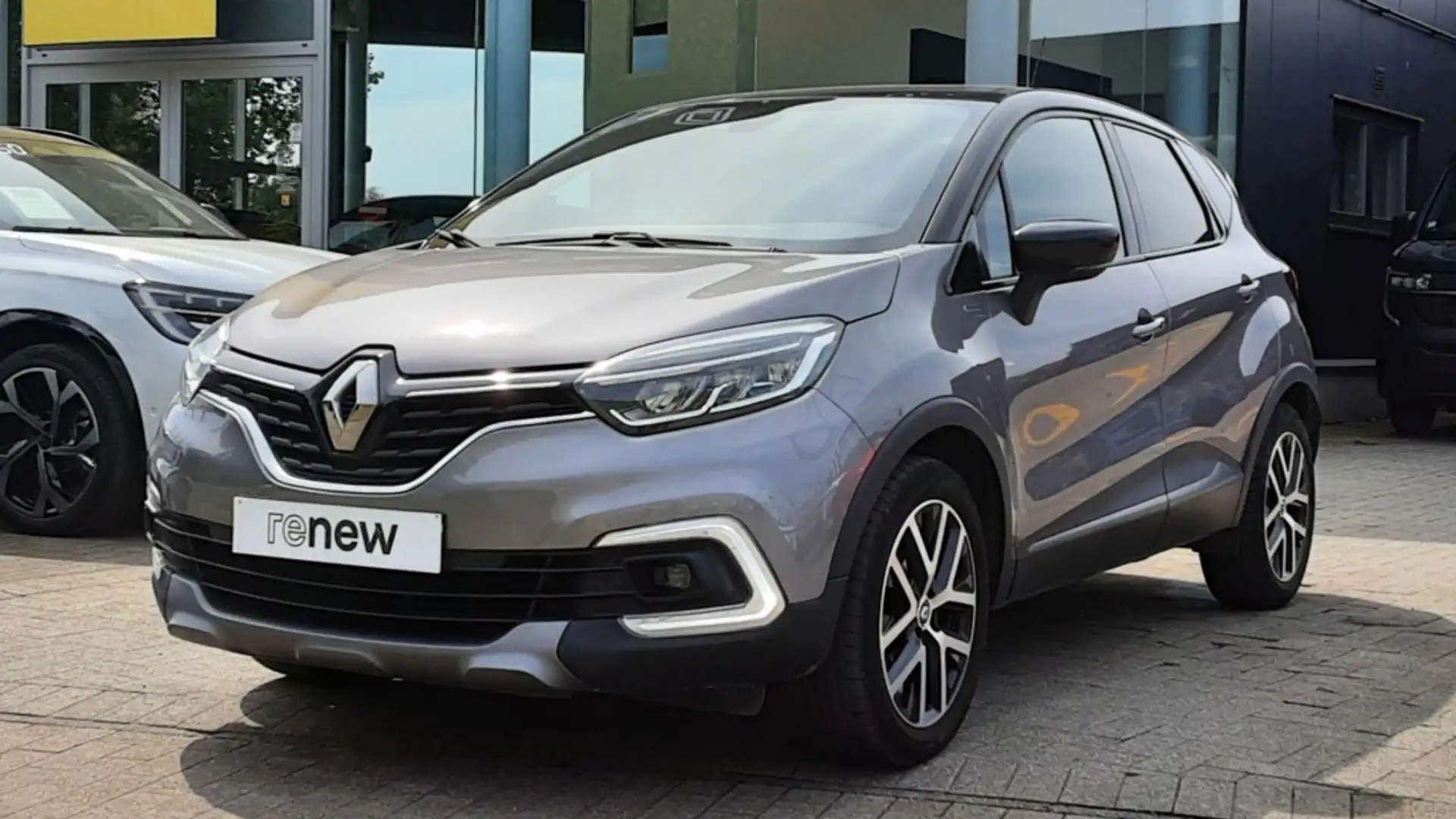Renault Captur 1.3 TCe 150 S-Edtion Automaat Gris - 1