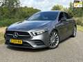 Mercedes-Benz A 200 Premium Plus AMG pakket/19''/Camera/Cruise Grijs - thumbnail 1